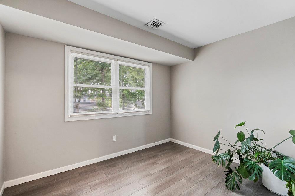 Single Family Oak  Suffolk County, NY 11722, MLS-885975-16