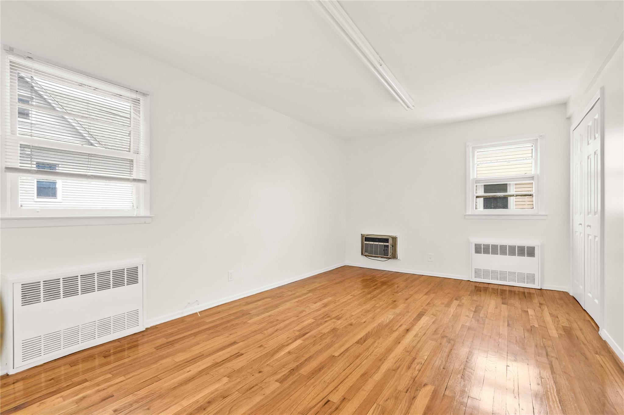 Single Family Poplar  Queens, NY 11355, MLS-885978-8