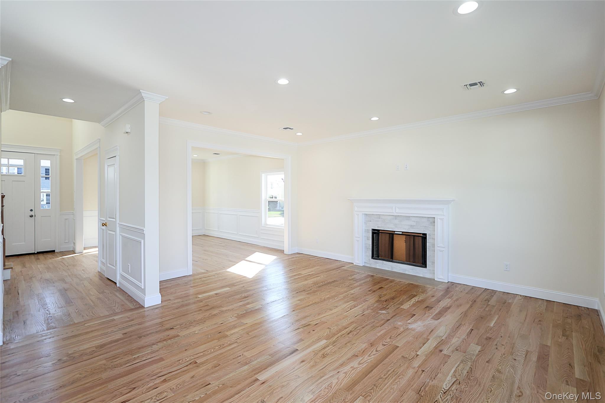 Single Family Rose Nassau County, NY 11566, MLS-885981-10