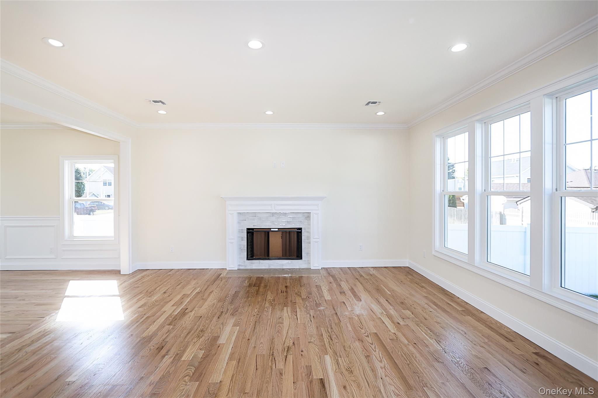 Single Family Rose Nassau County, NY 11566, MLS-885981-11