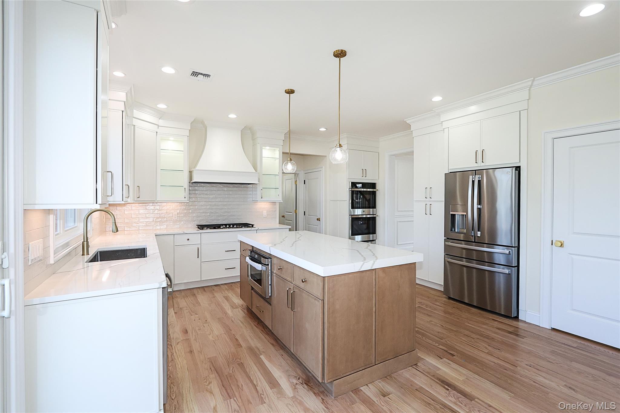 Single Family Rose Nassau County, NY 11566, MLS-885981-12