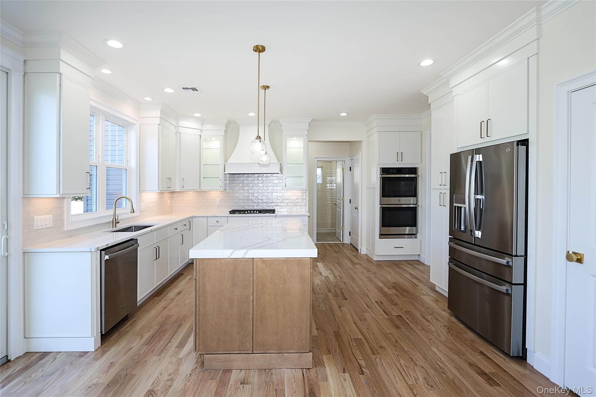 Single Family Rose Nassau County, NY 11566, MLS-885981-13