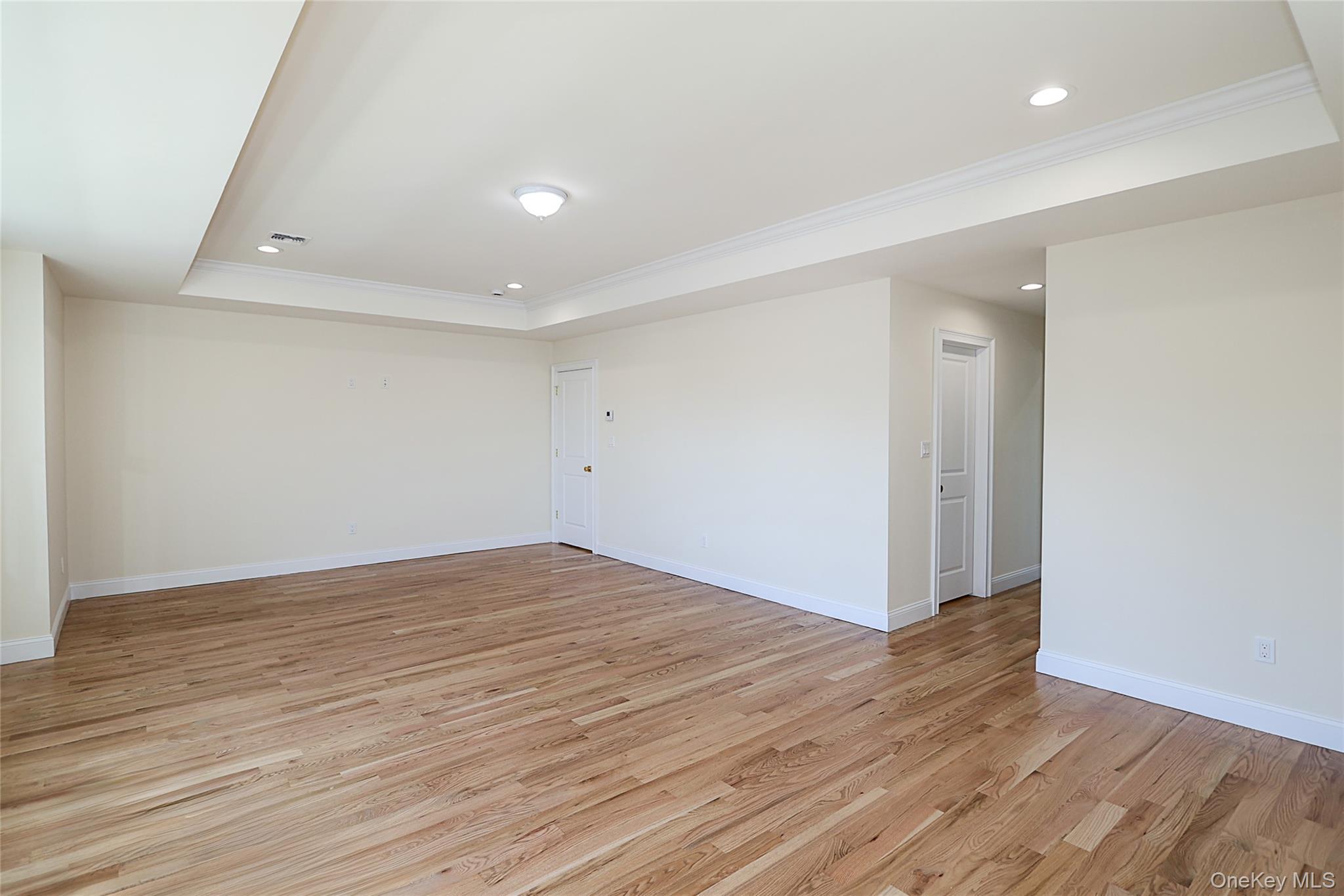 Single Family Rose Nassau County, NY 11566, MLS-885981-24