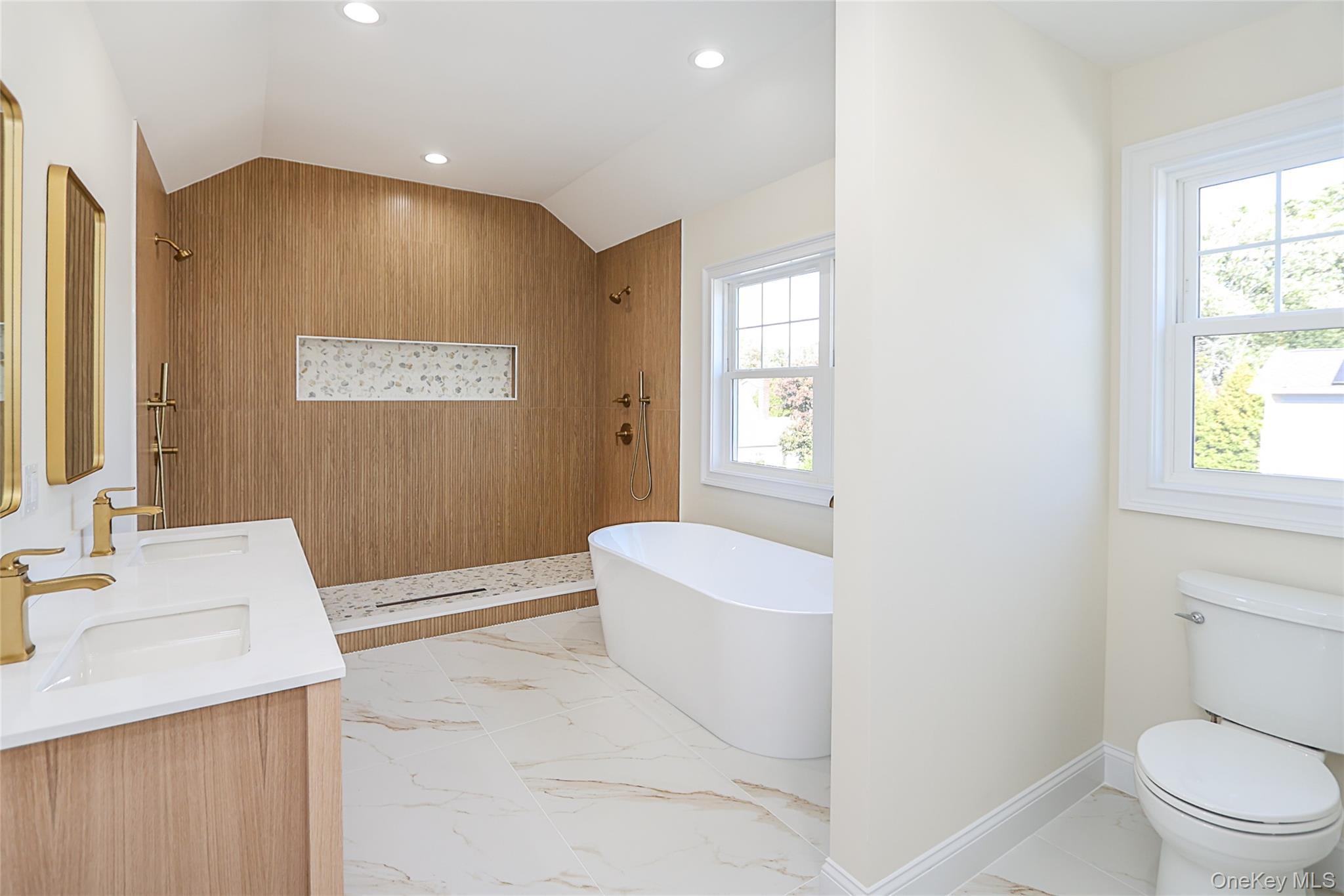 Single Family Rose Nassau County, NY 11566, MLS-885981-25