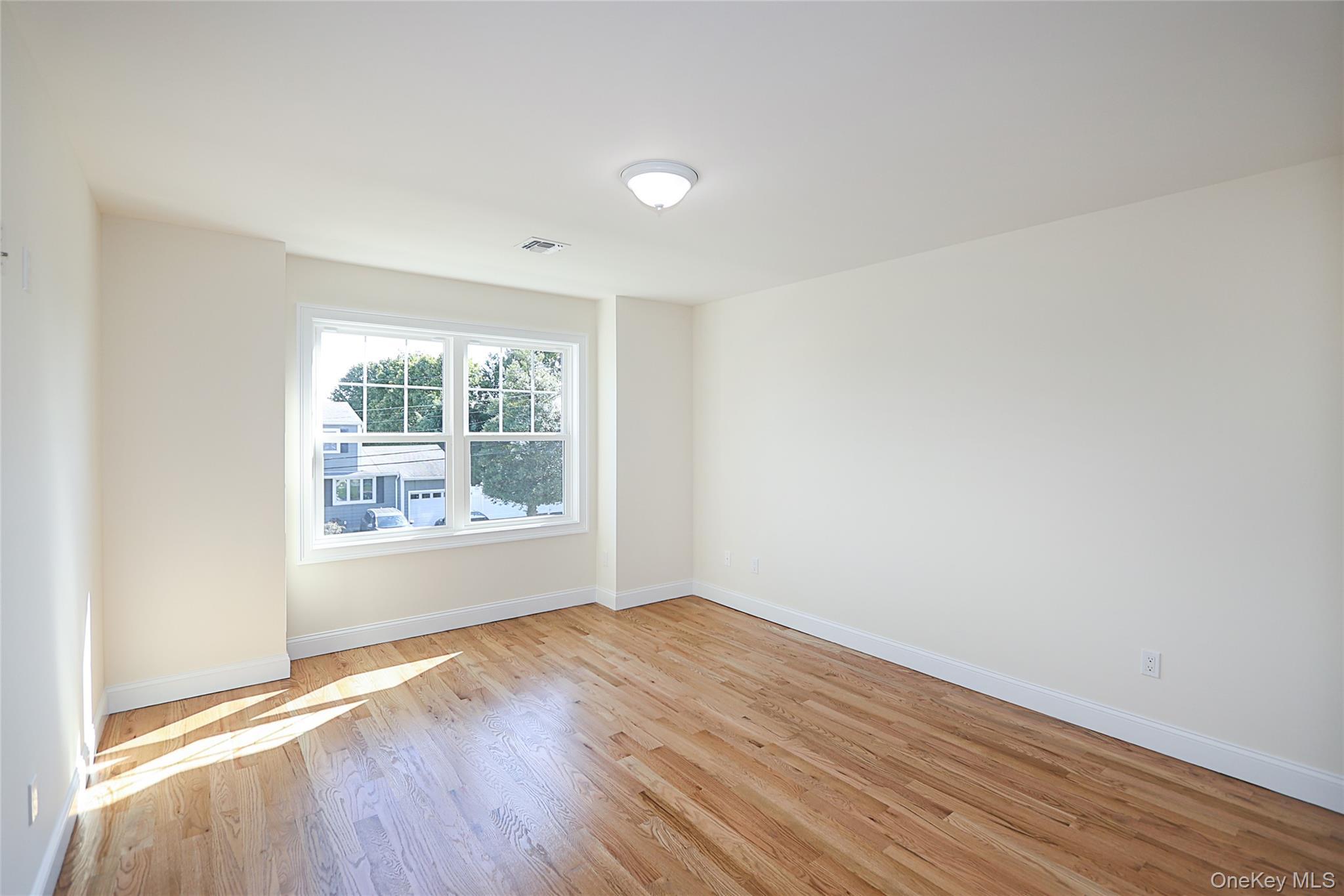 Single Family Rose Nassau County, NY 11566, MLS-885981-30