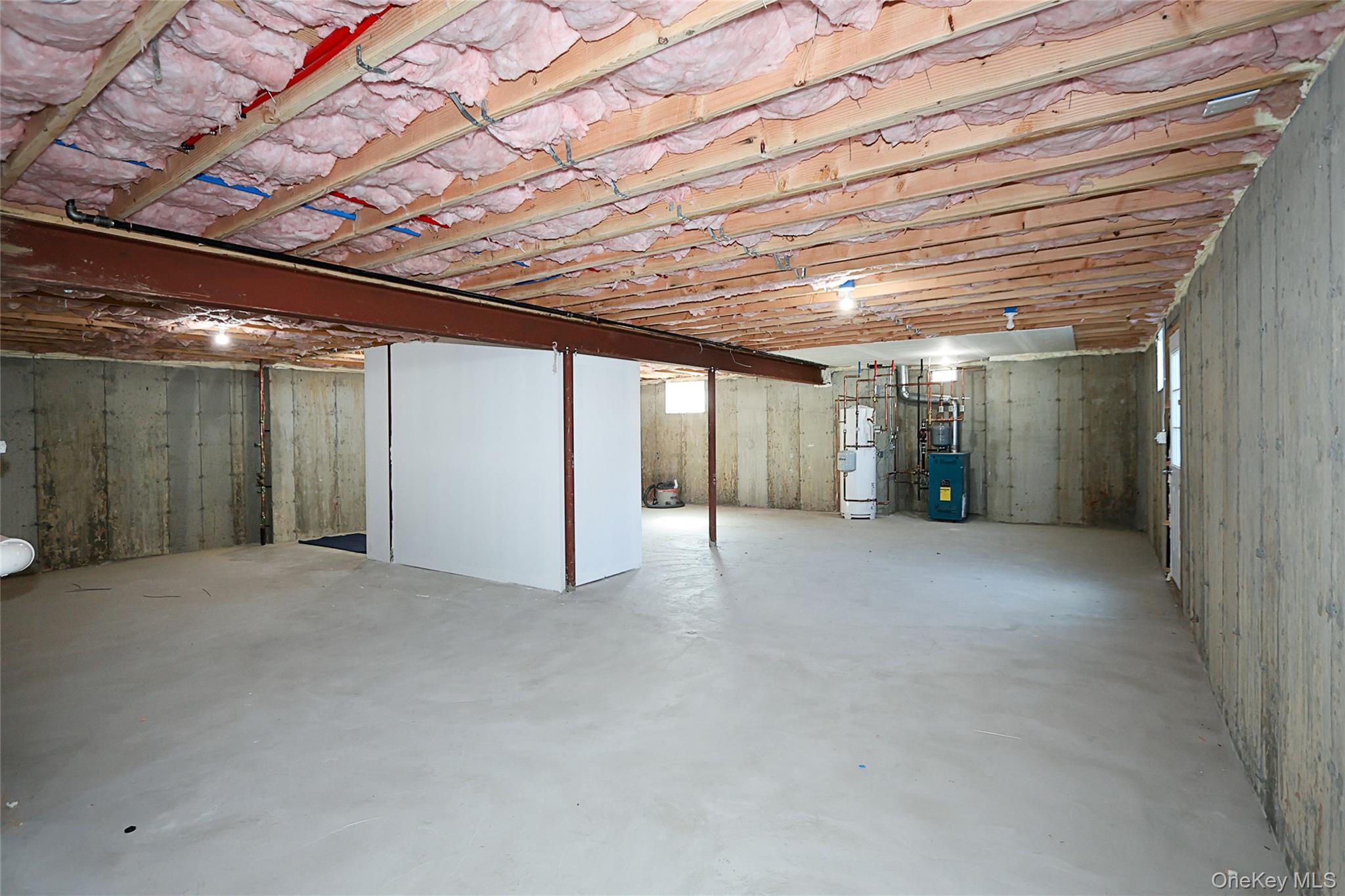 Single Family Rose Nassau County, NY 11566, MLS-885981-33