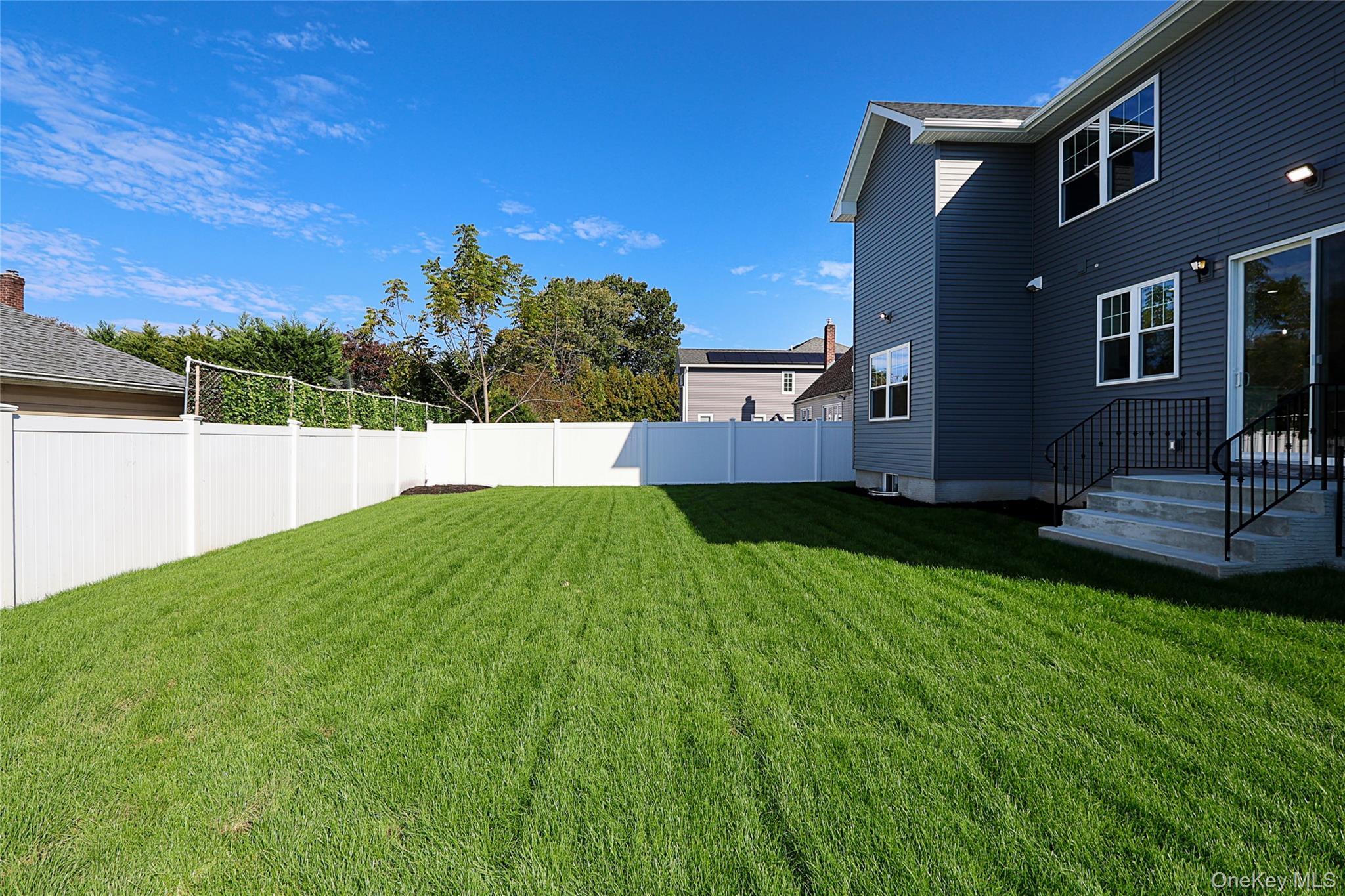 Single Family Rose Nassau County, NY 11566, MLS-885981-36