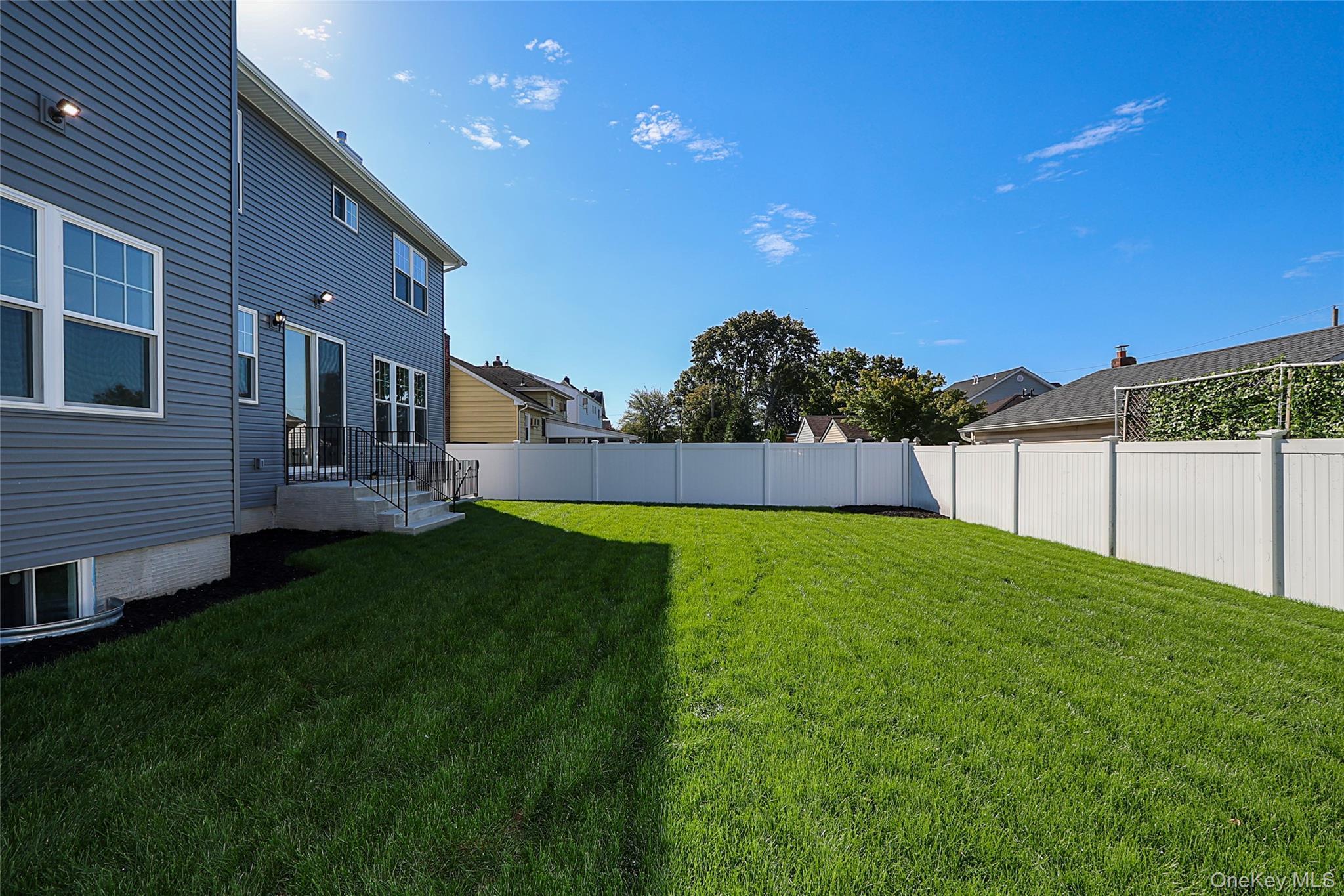 Single Family Rose Nassau County, NY 11566, MLS-885981-38