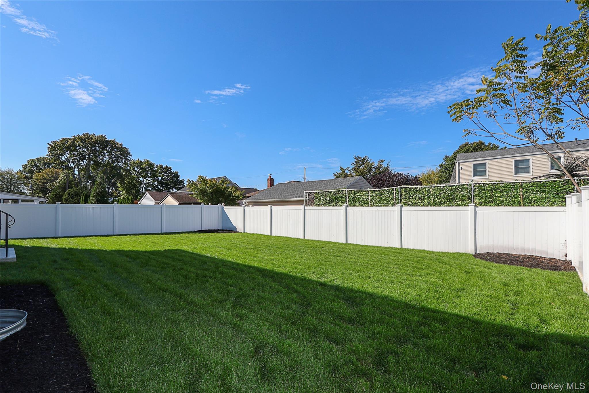 Single Family Rose Nassau County, NY 11566, MLS-885981-39