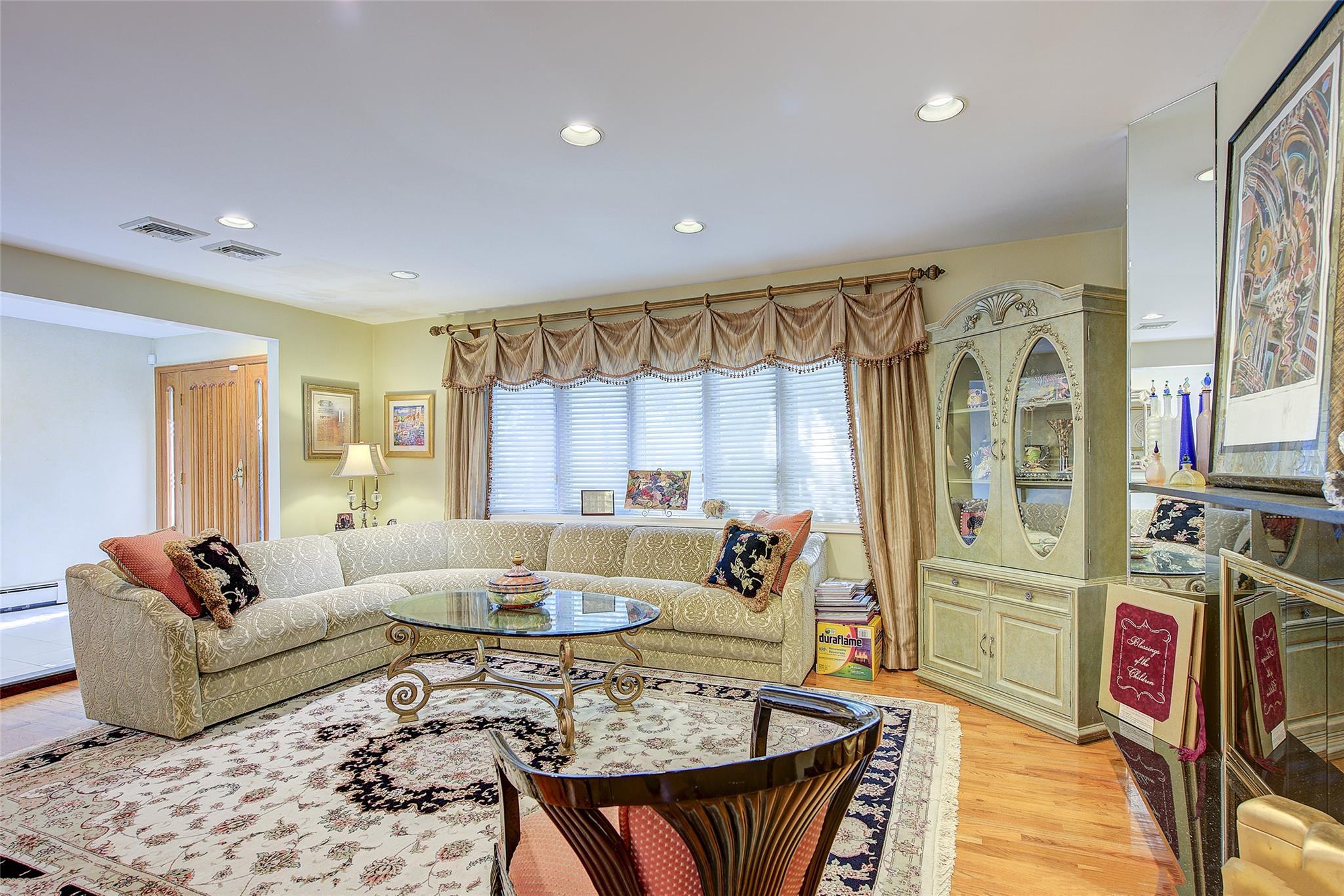 Single Family 170th  Queens, NY 11365, MLS-885994-20