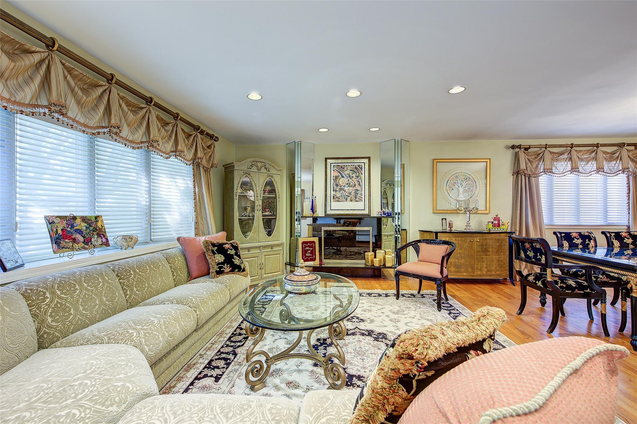 Single Family 170th  Queens, NY 11365, MLS-885994-21