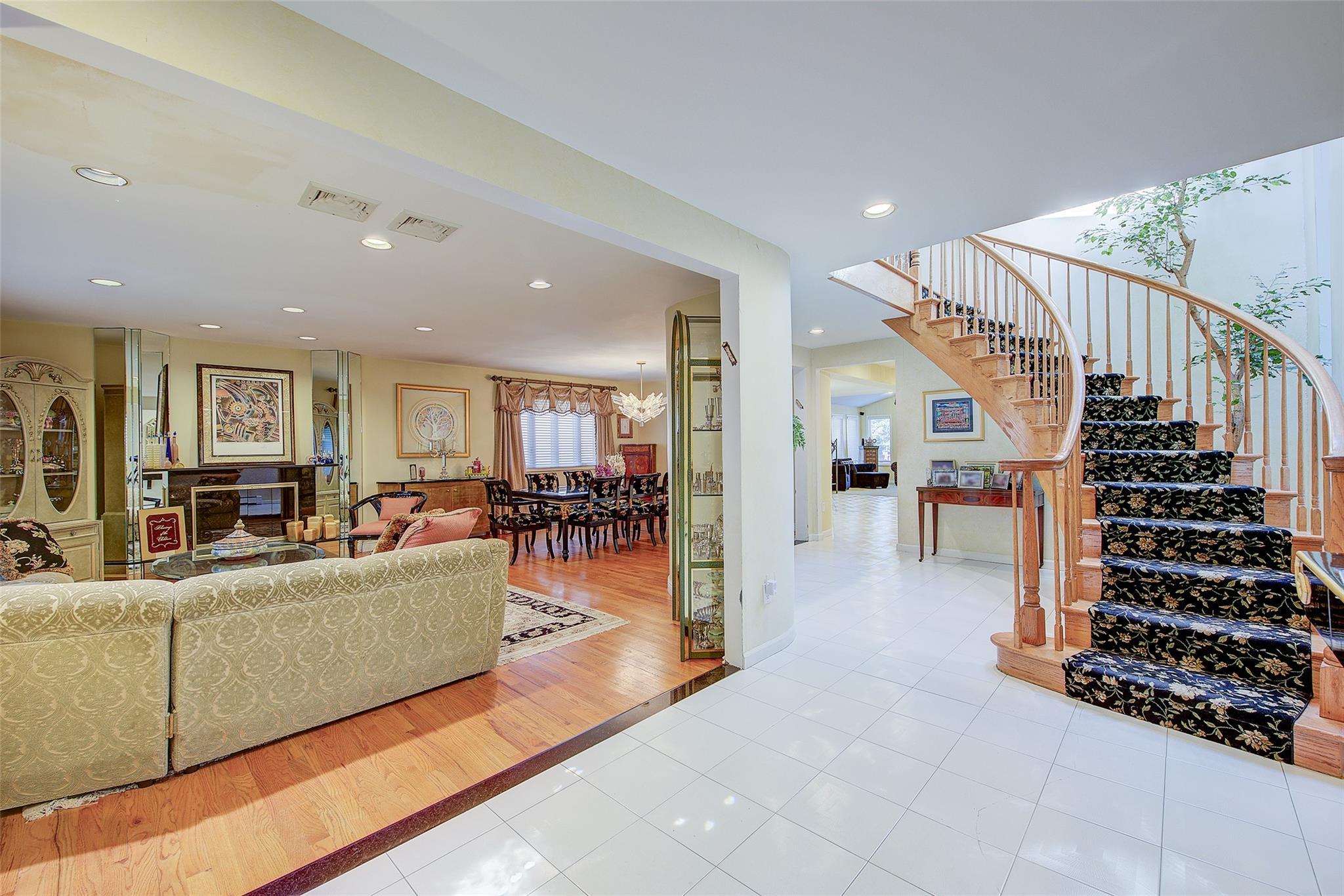 Single Family 170th  Queens, NY 11365, MLS-885994-23