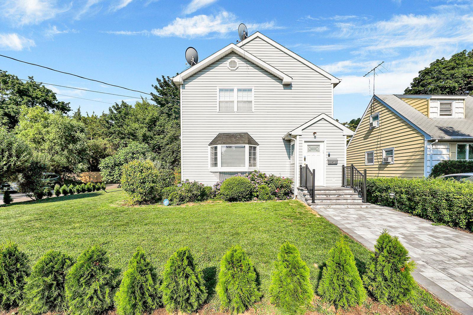 Single Family Burnham  Nassau County, NY 11577, MLS-886011-25