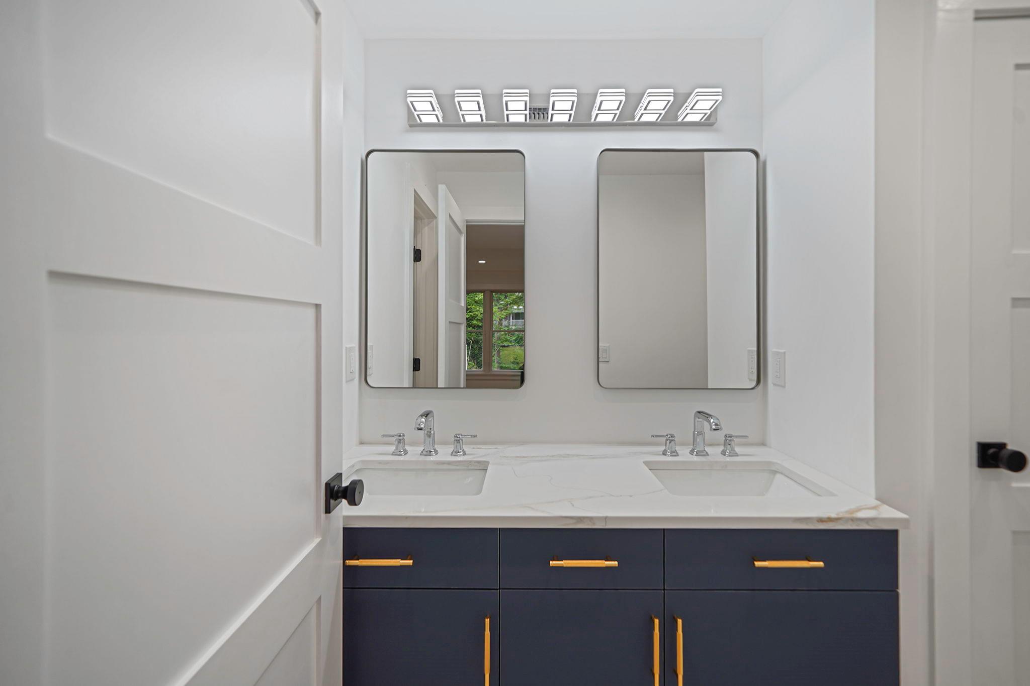 Single Family Friendly Suffolk County, NY 11787, MLS-886033-28