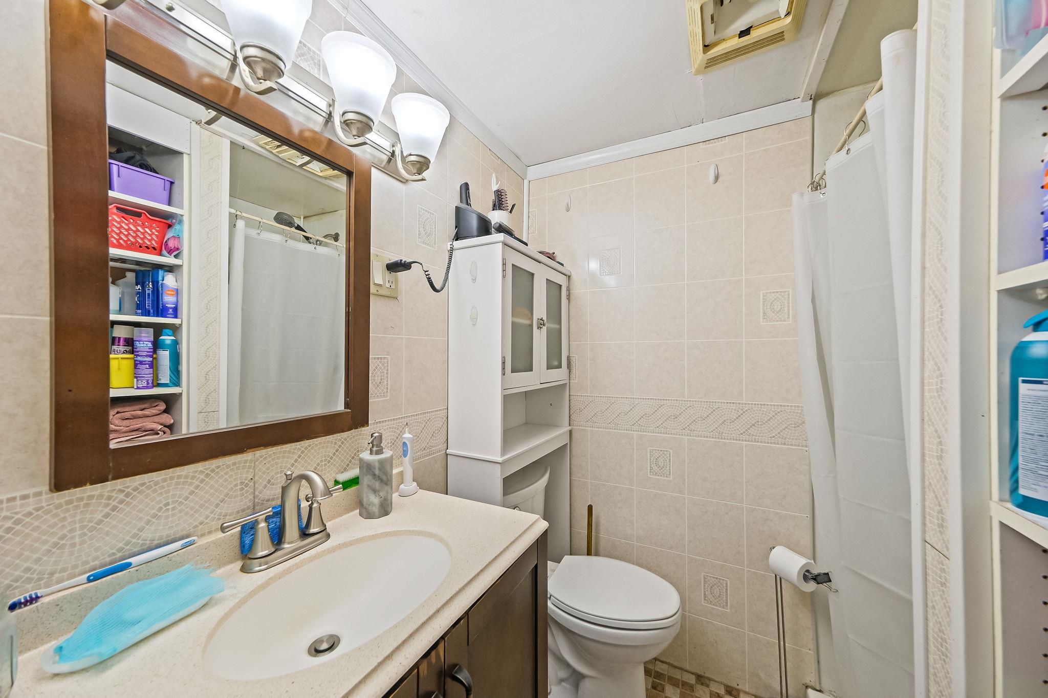 Single Family Van Buren  Suffolk County, NY 11950, MLS-886048-25
