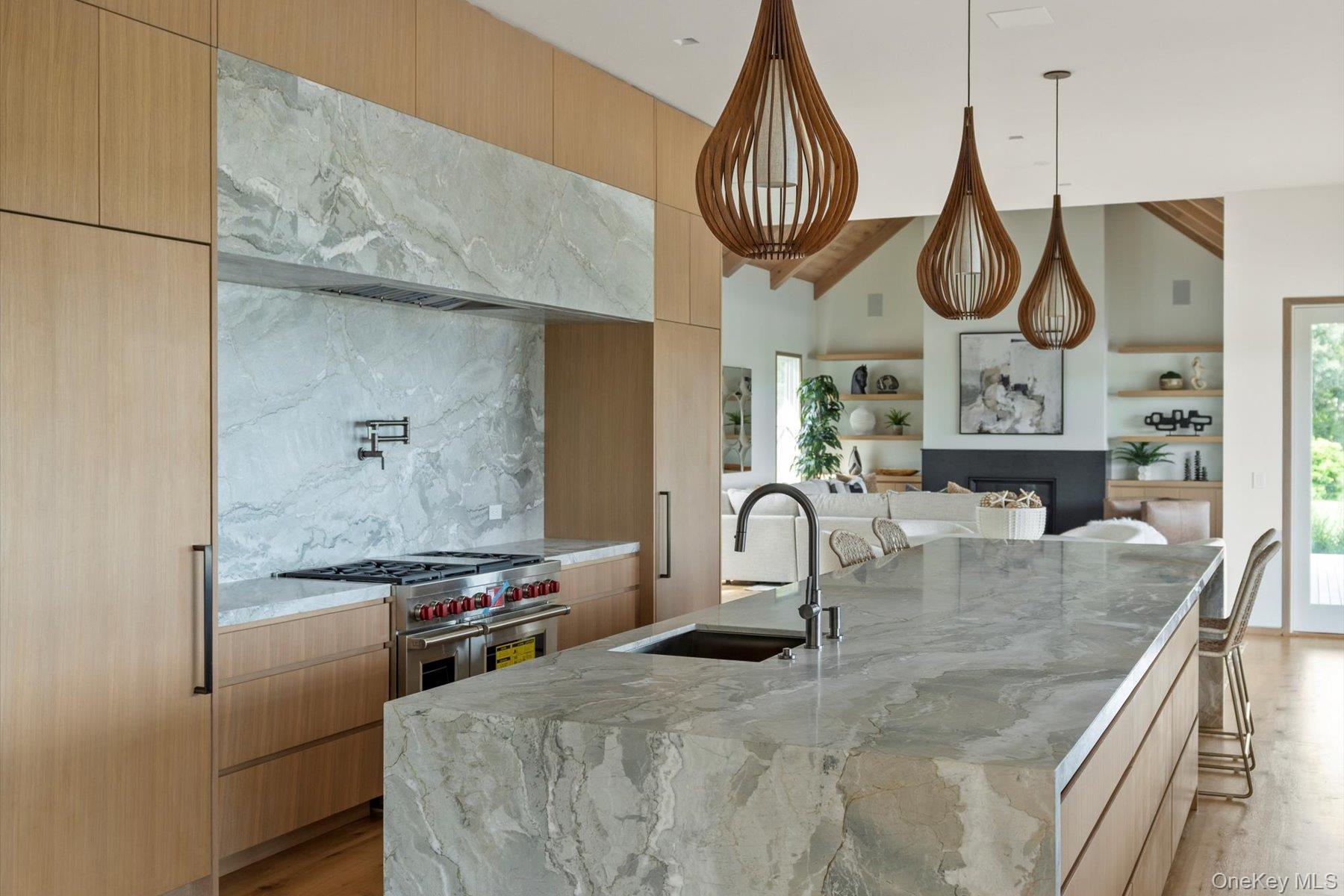 Single Family Main Suffolk County, NY 11978, MLS-886050-12