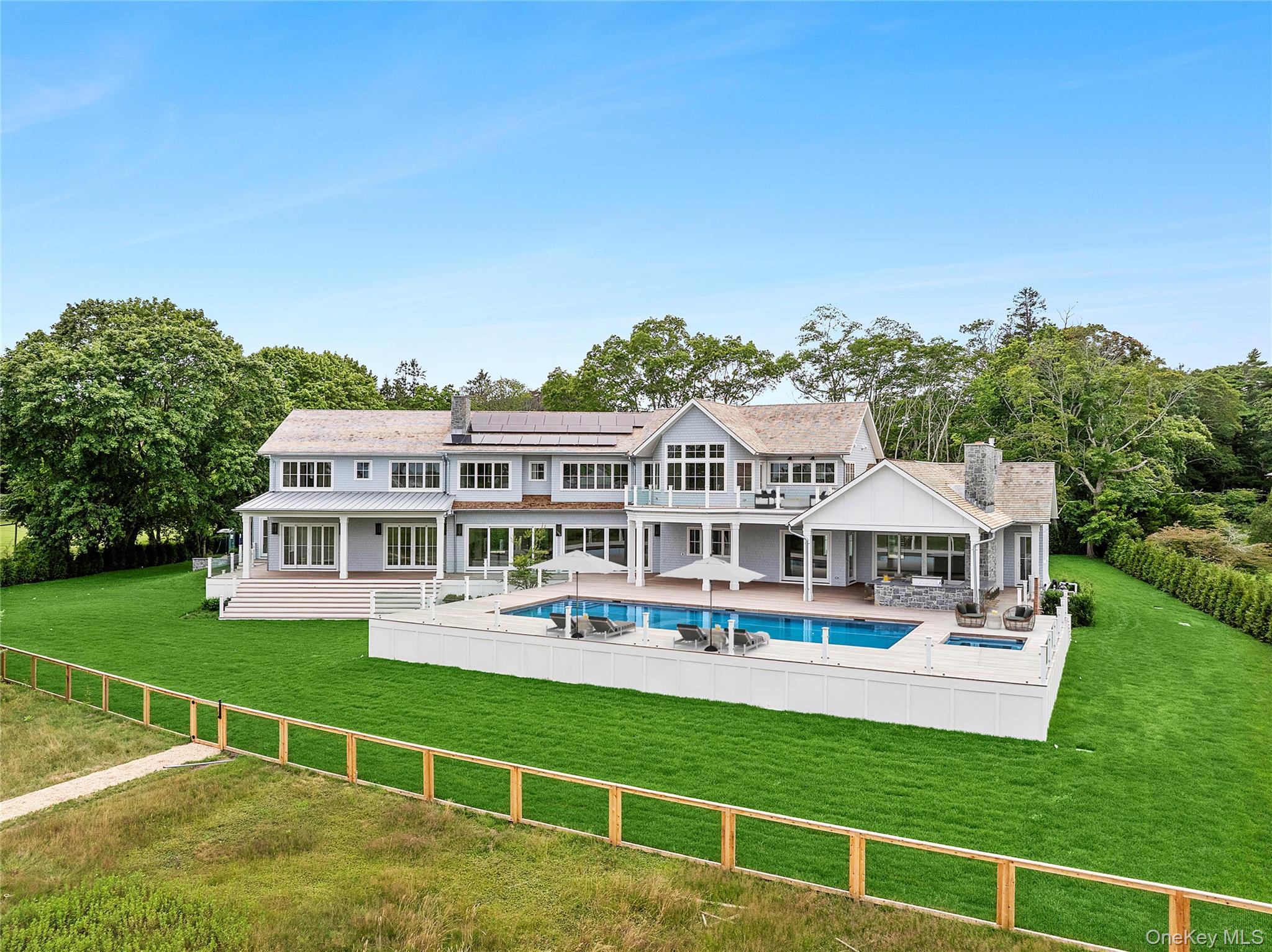 Single Family Main Suffolk County, NY 11978, MLS-886050-2