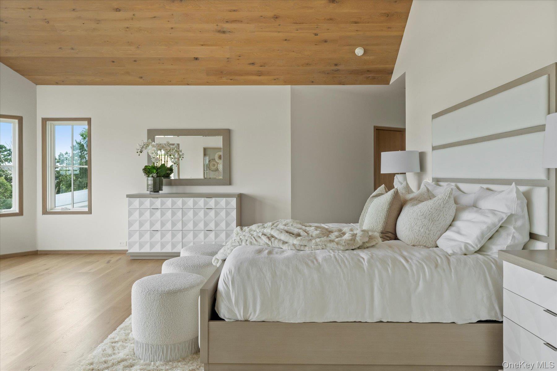 Single Family Main Suffolk County, NY 11978, MLS-886050-30