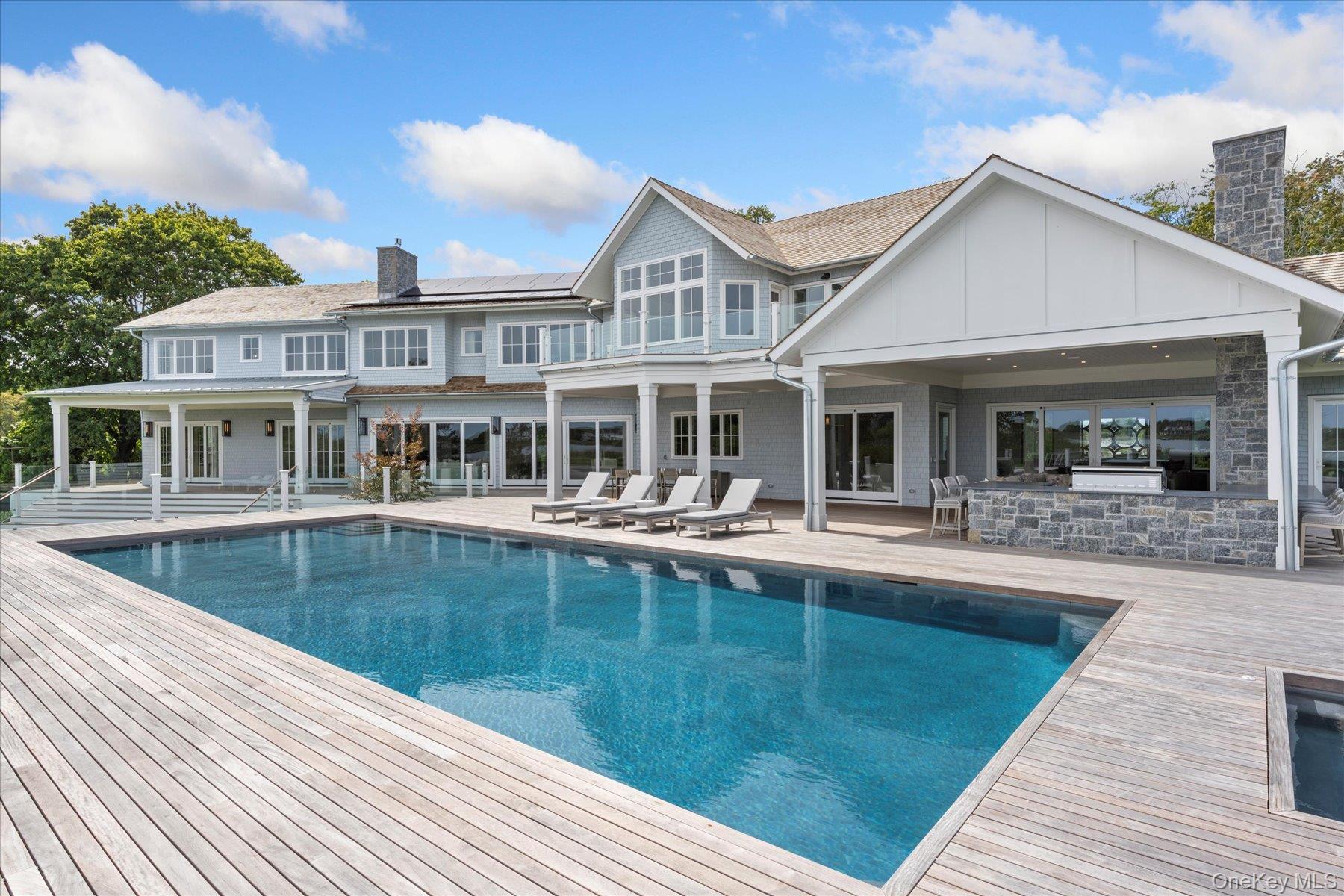 Single Family Main Suffolk County, NY 11978, MLS-886050-39