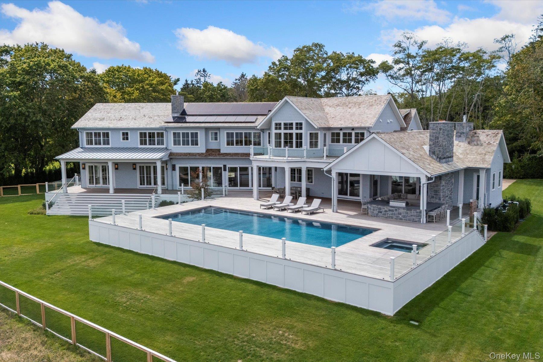 Single Family Main Suffolk County, NY 11978, MLS-886050-40