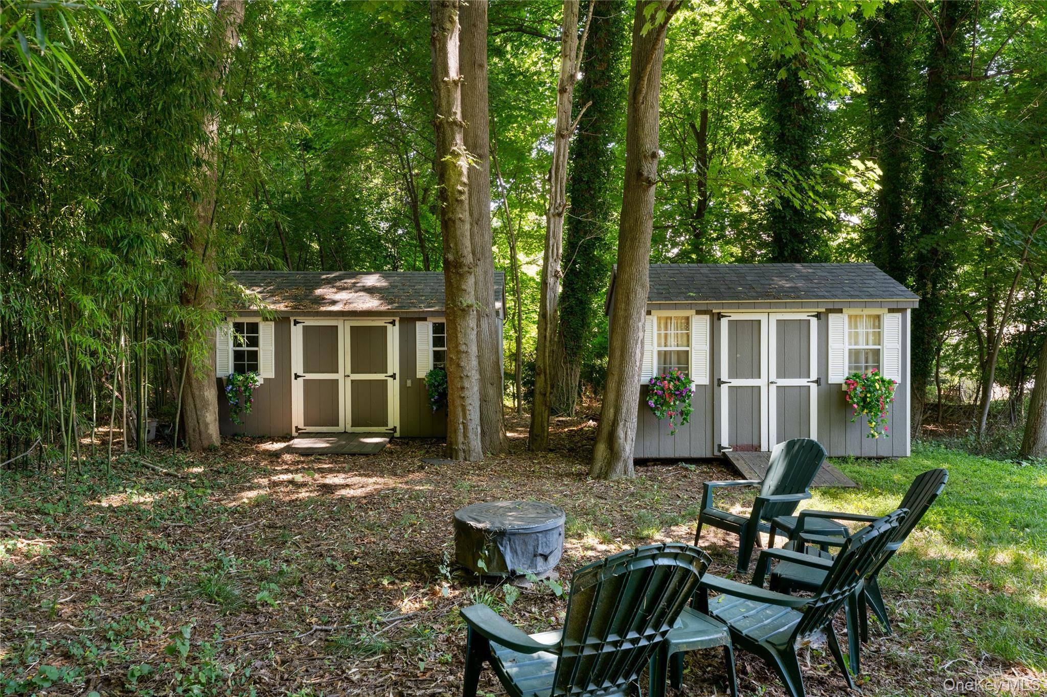 Single Family Quaker  Suffolk County, NY 11790, MLS-886109-23