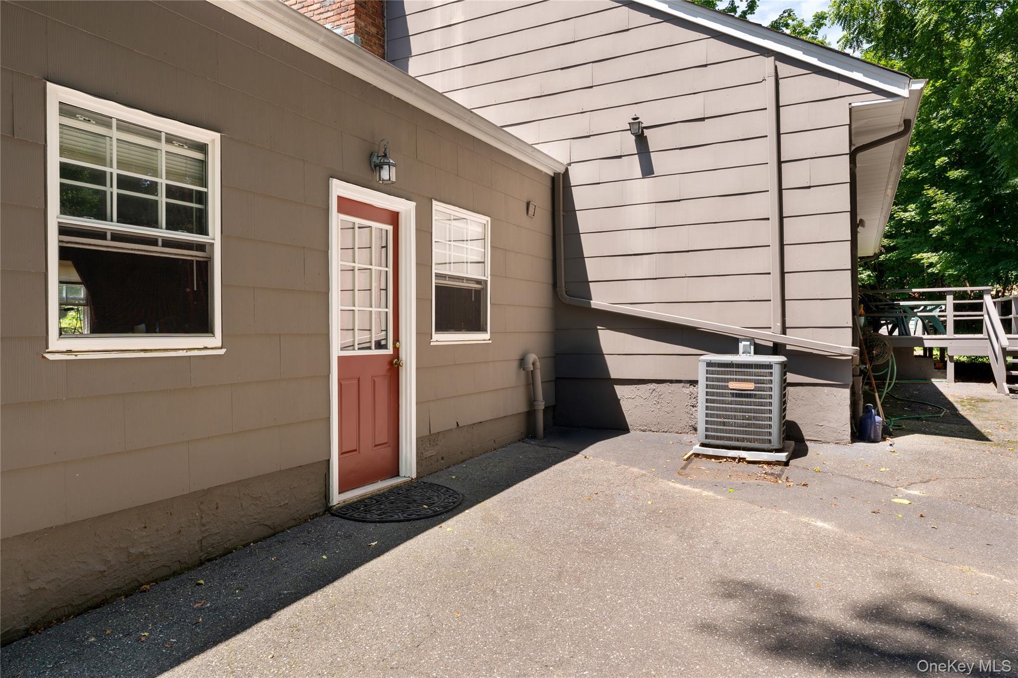 Single Family Quaker  Suffolk County, NY 11790, MLS-886109-25