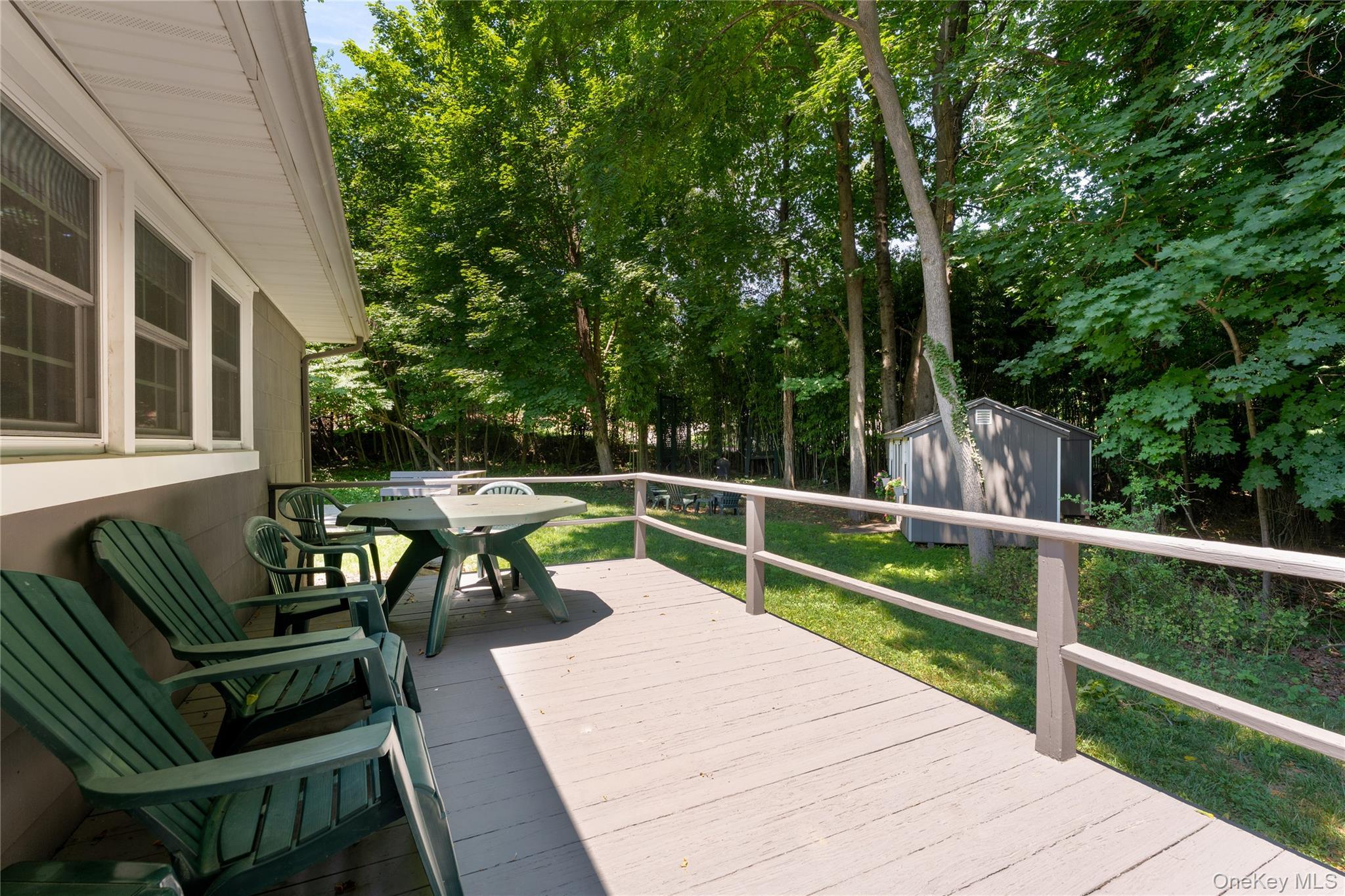 Single Family Quaker  Suffolk County, NY 11790, MLS-886109-26