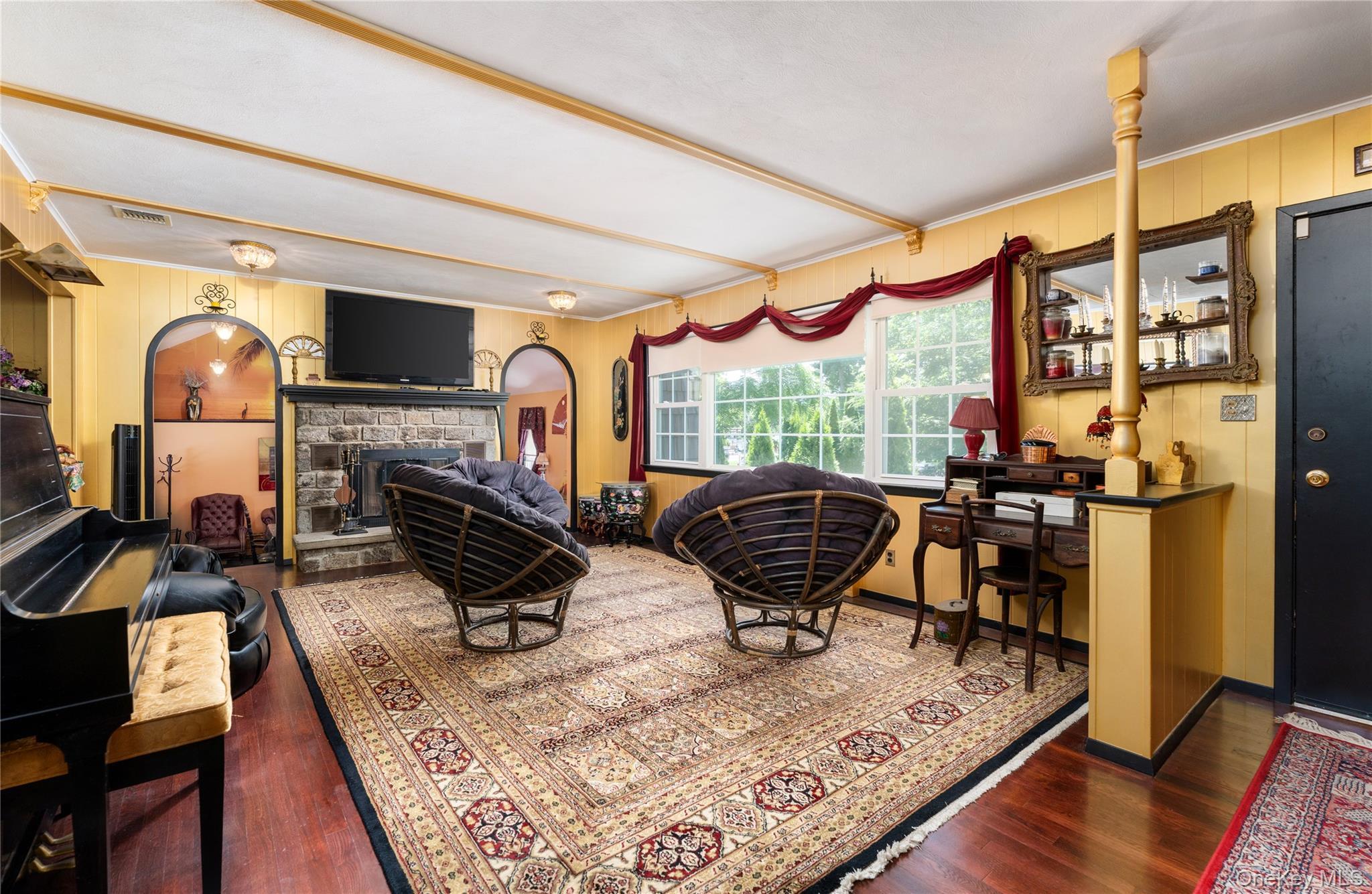 Single Family Quaker  Suffolk County, NY 11790, MLS-886109-6