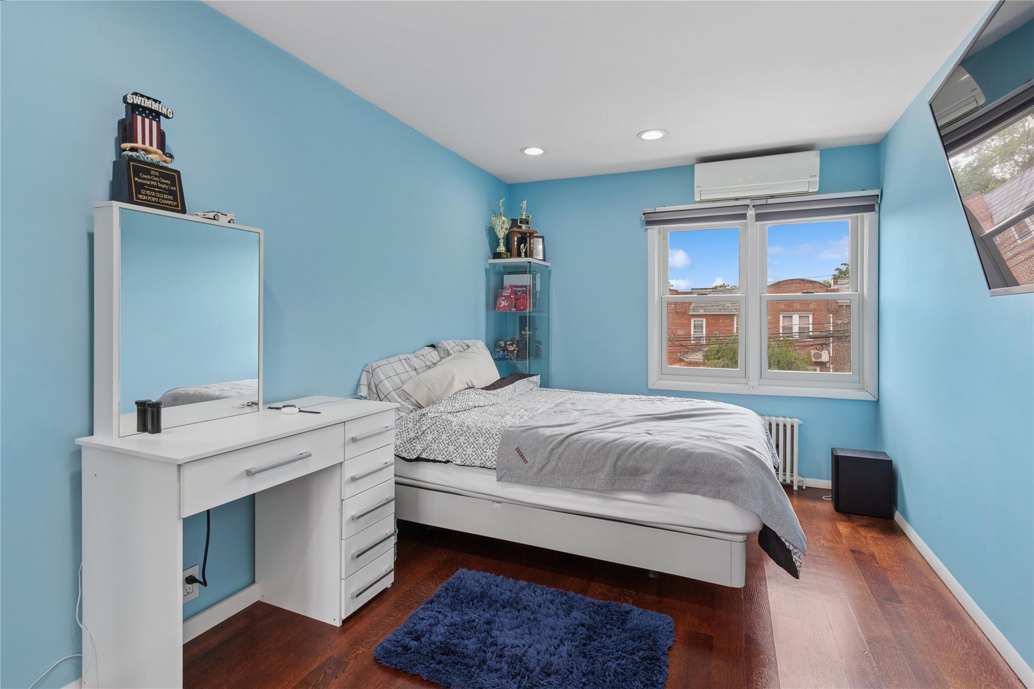 Single Family Penelope Queens, NY 11379, MLS-886151-6