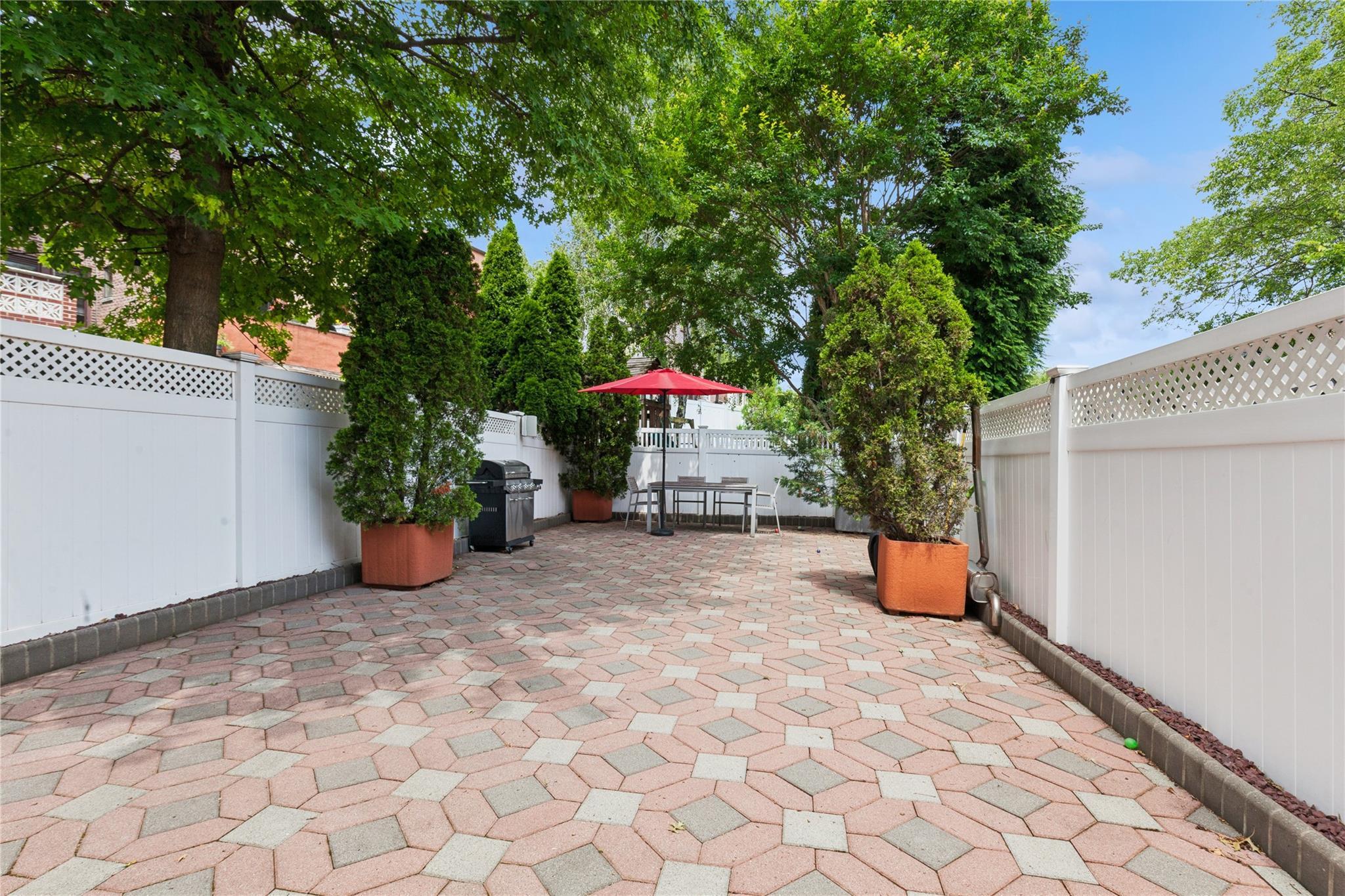 Single Family Penelope Queens, NY 11379, MLS-886151-8