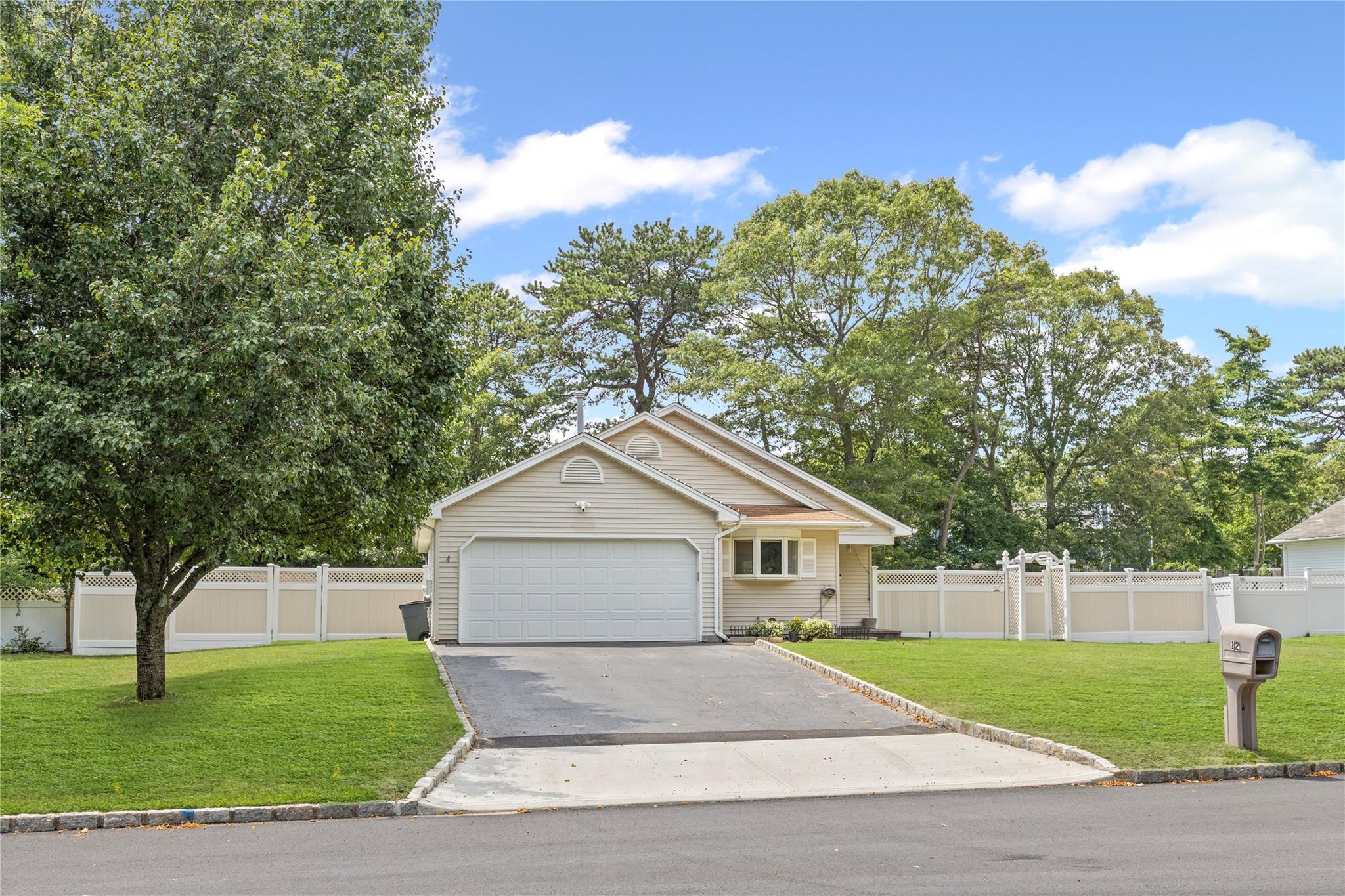 Single Family Nicole  Suffolk County, NY 11727, MLS-886159-3