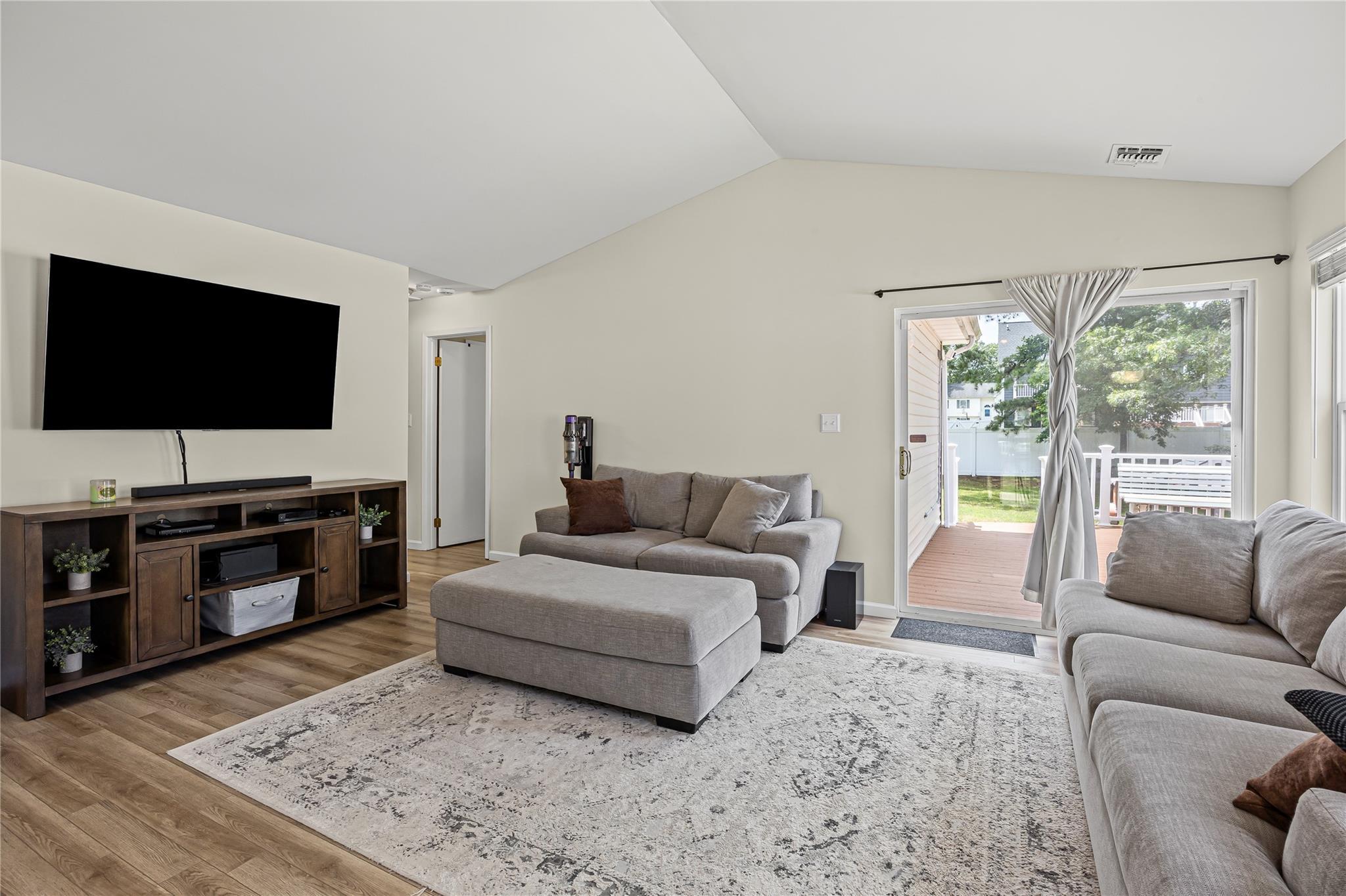 Single Family Nicole  Suffolk County, NY 11727, MLS-886159-4