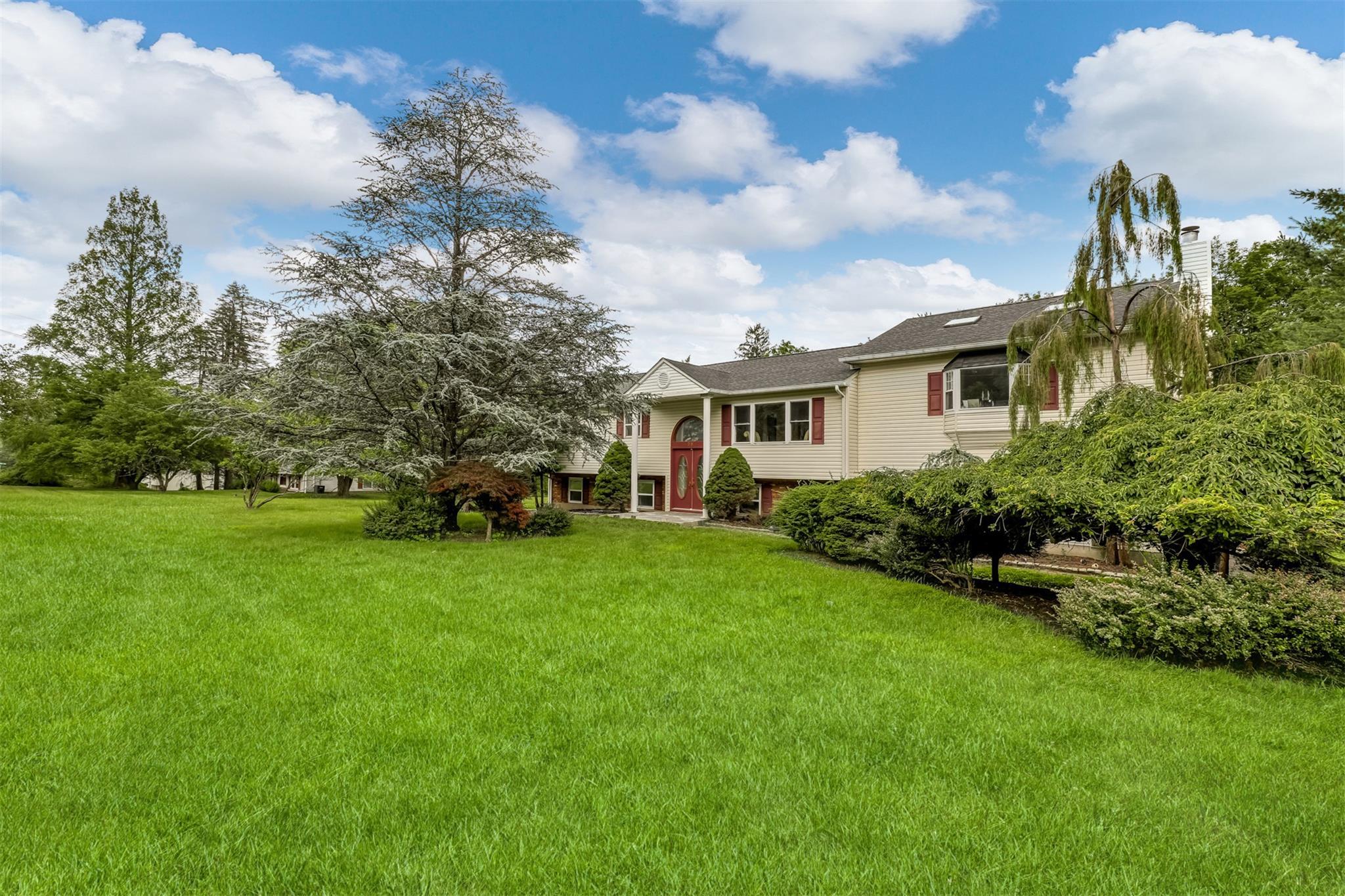 Single Family Lime Kiln Rockland County, NY 10901, MLS-886171-2