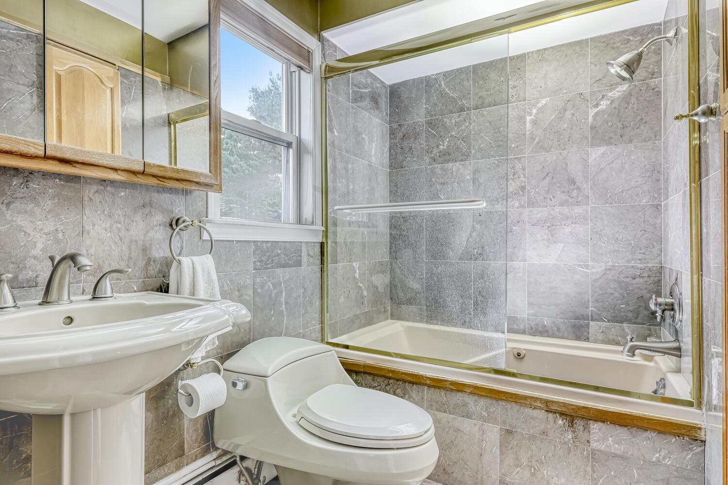 Single Family Lime Kiln Rockland County, NY 10901, MLS-886171-24