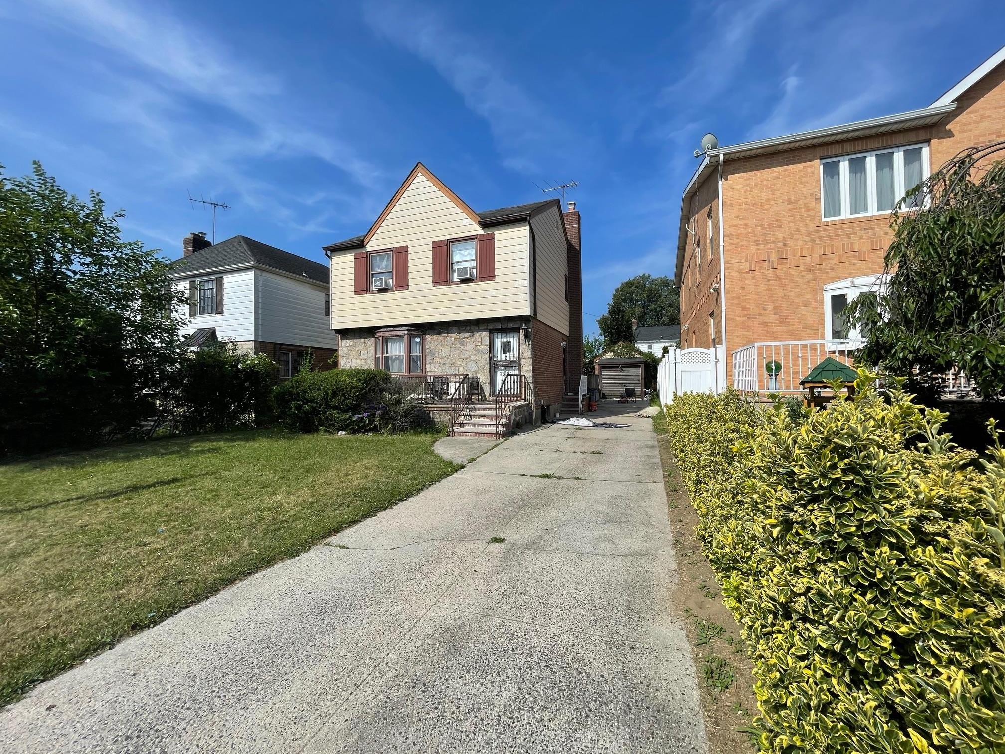 Single Family 180th Queens, NY 11366, MLS-886234-3
