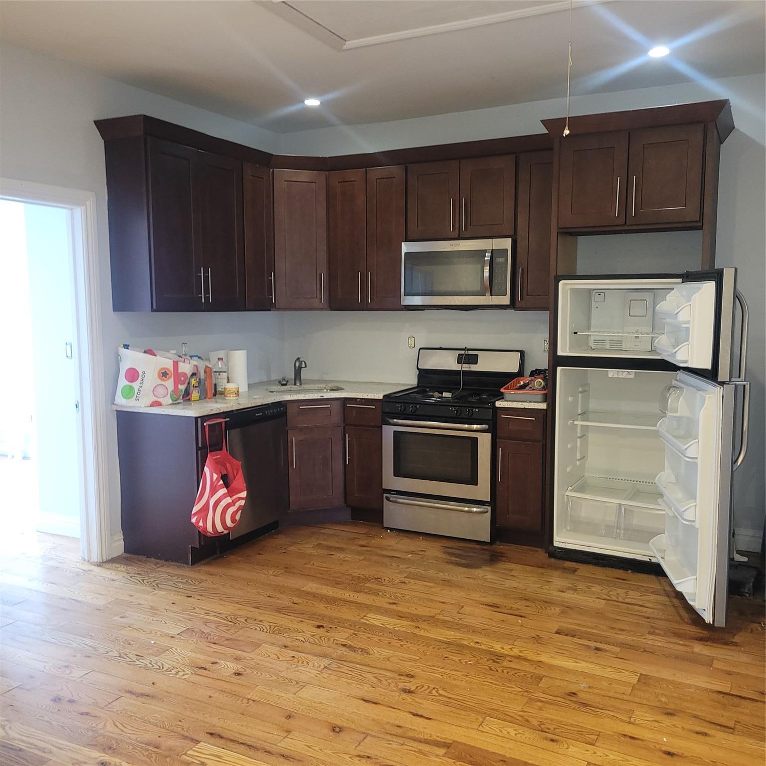 Apartment Jerome  Brooklyn, NY 11207, MLS-886239-4