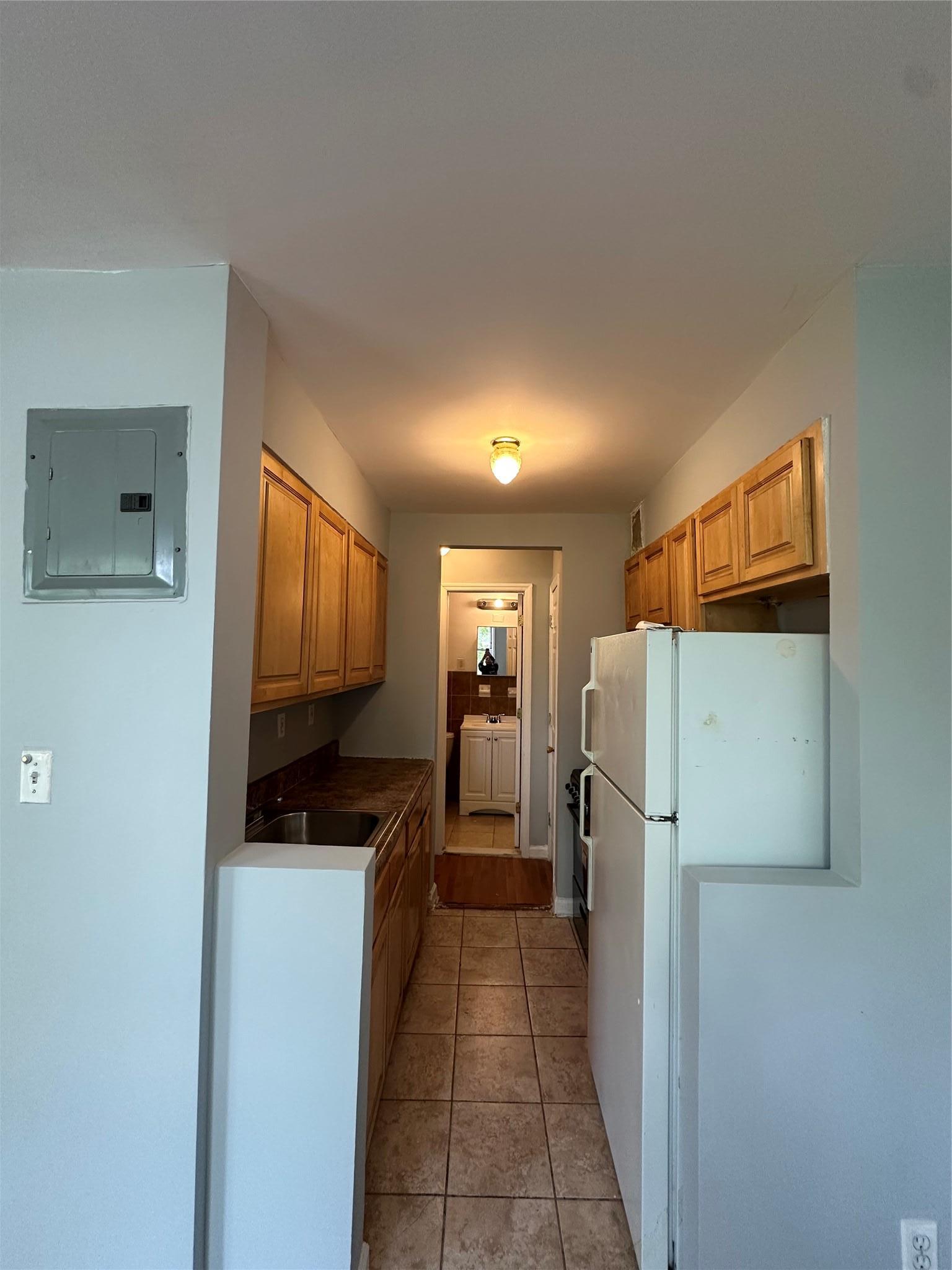 Coop 60th Avenue  Queens, NY 11373, MLS-886259-4
