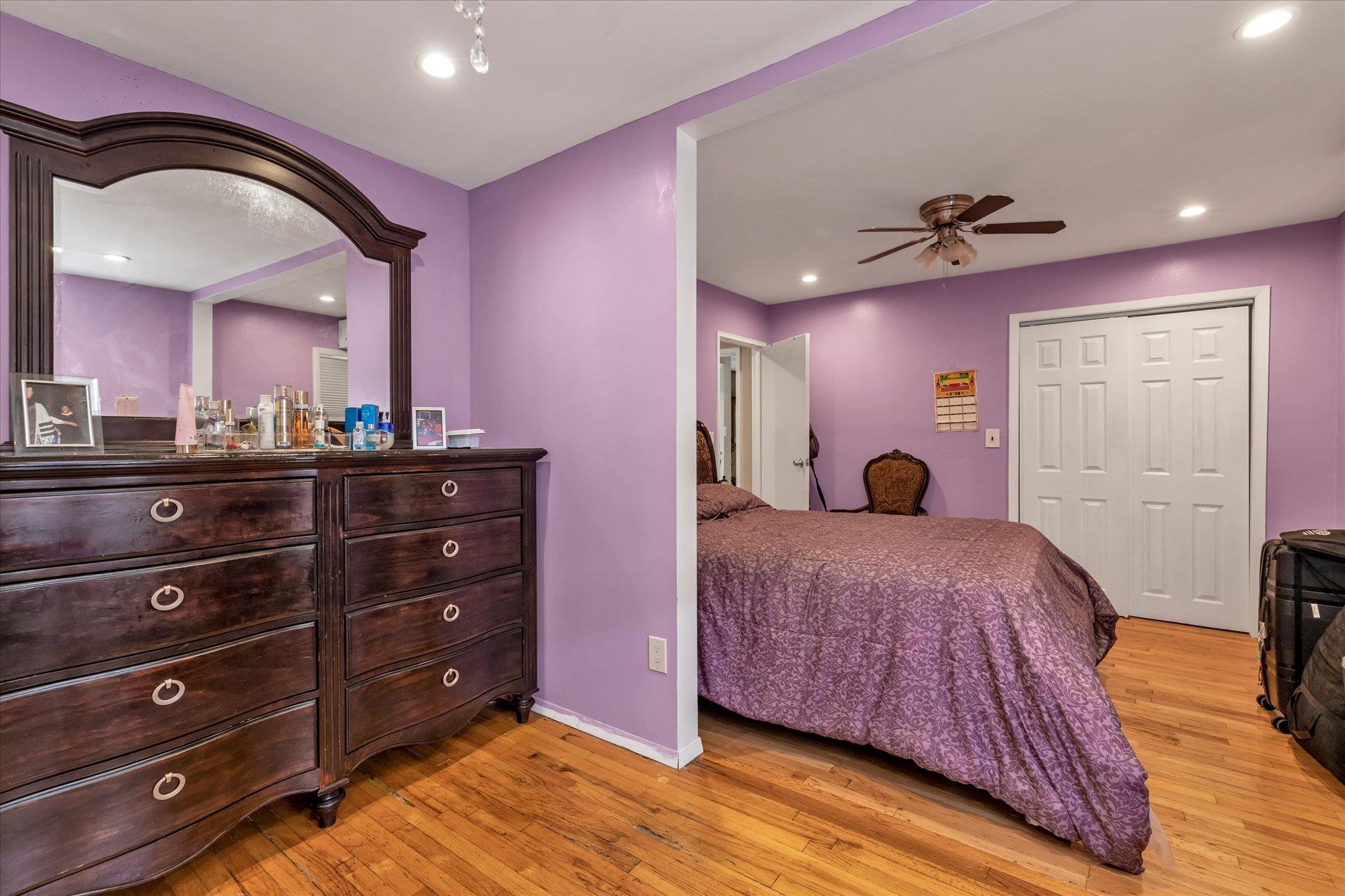 Single Family Lincoln  Nassau County, NY 11552, MLS-886266-13