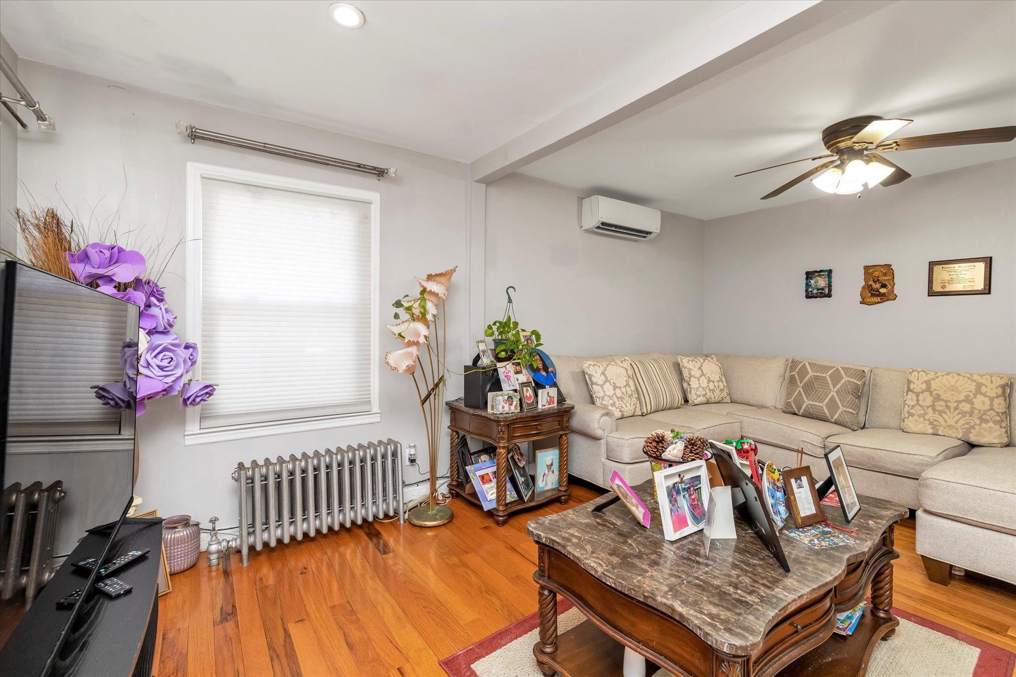 Single Family Lincoln  Nassau County, NY 11552, MLS-886266-3