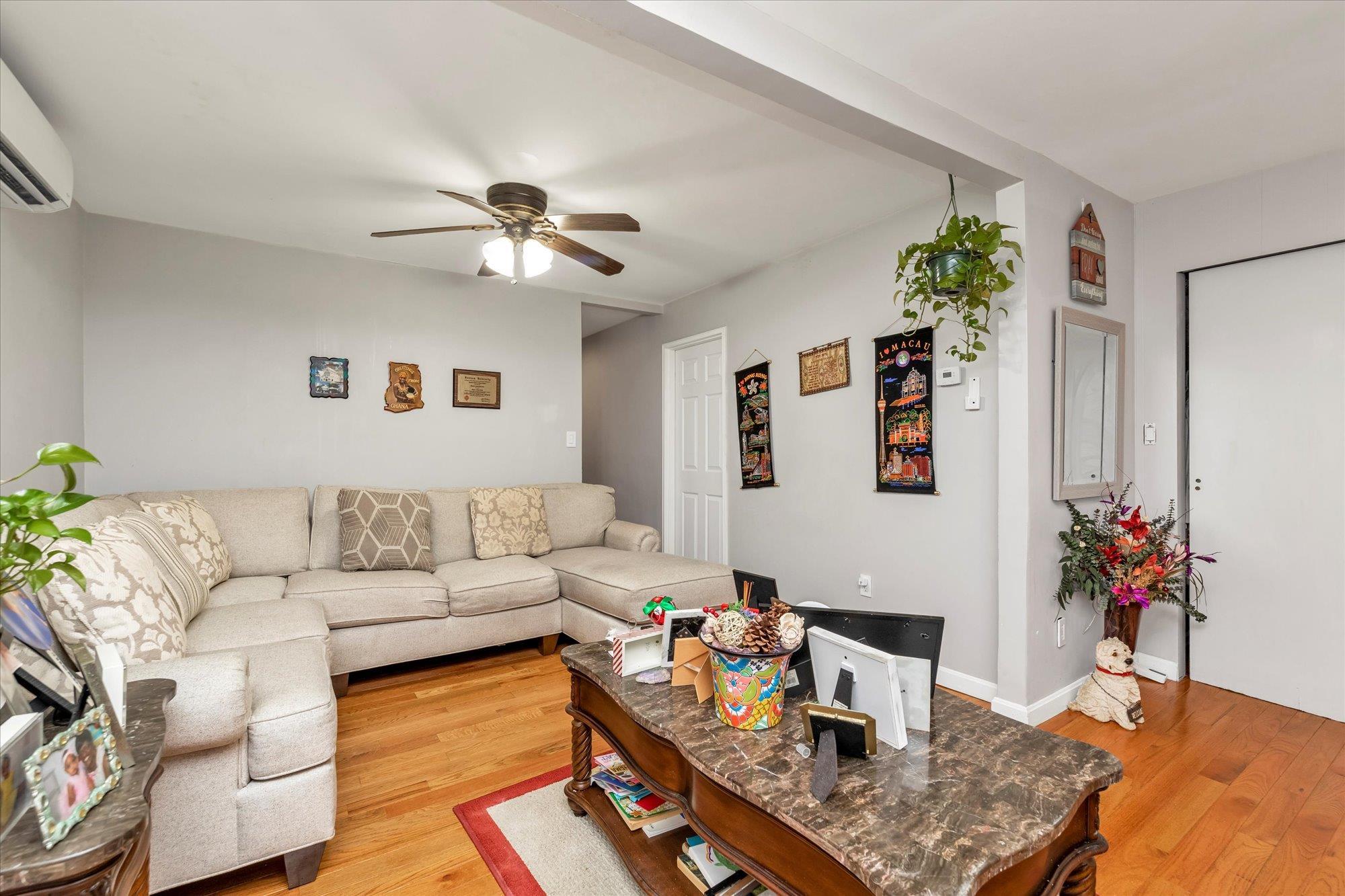 Single Family Lincoln  Nassau County, NY 11552, MLS-886266-4