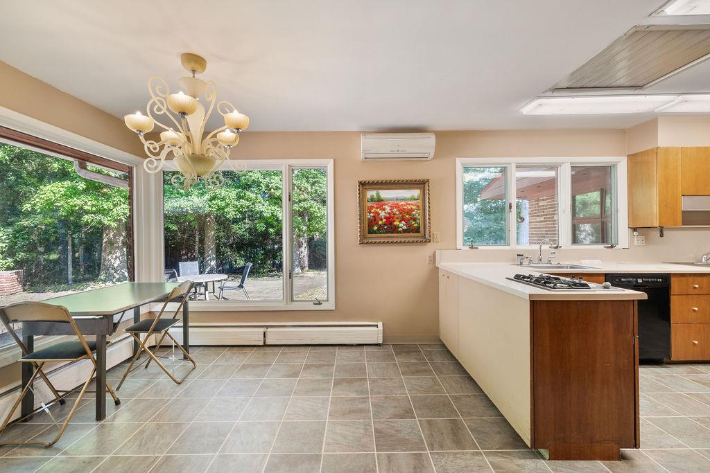 Single Family Hilltop Rockland County, NY 10952, MLS-886279-19