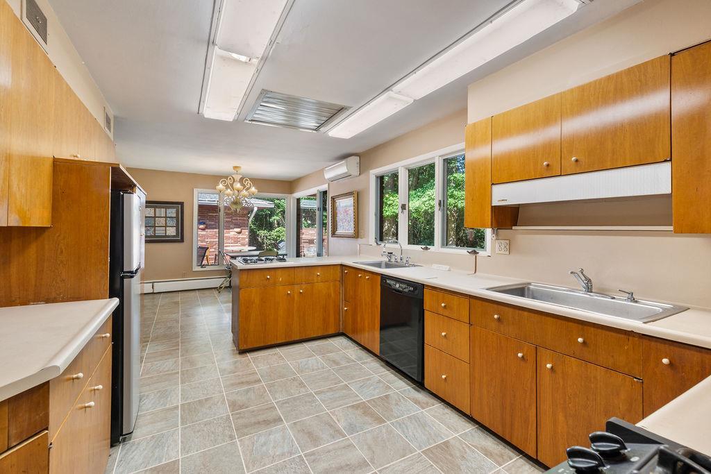 Single Family Hilltop Rockland County, NY 10952, MLS-886279-22