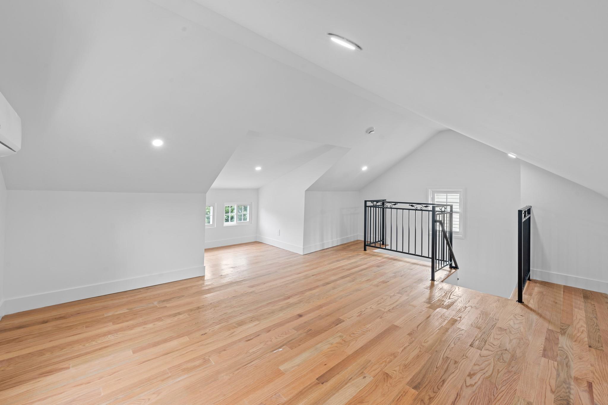 Single Family Weller  Queens, NY 11422, MLS-886286-11