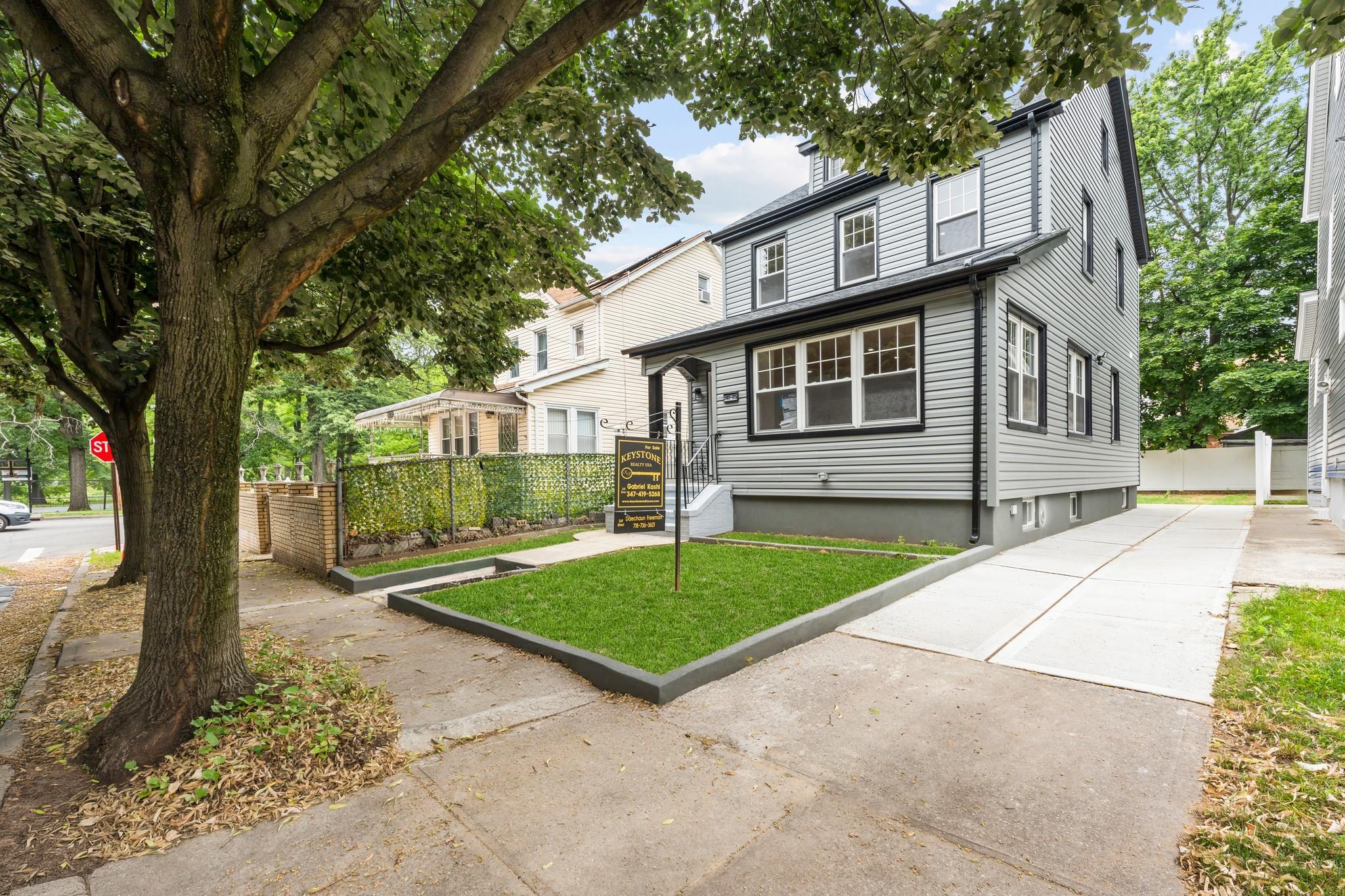 Single Family Weller  Queens, NY 11422, MLS-886286-16