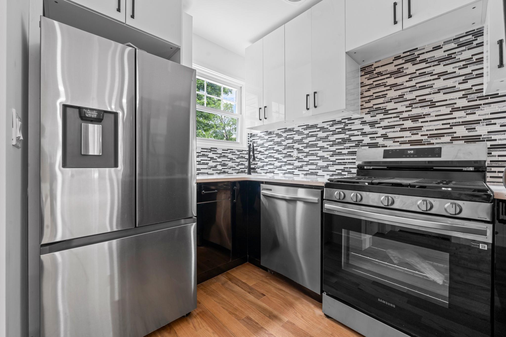 Single Family Weller  Queens, NY 11422, MLS-886286-2