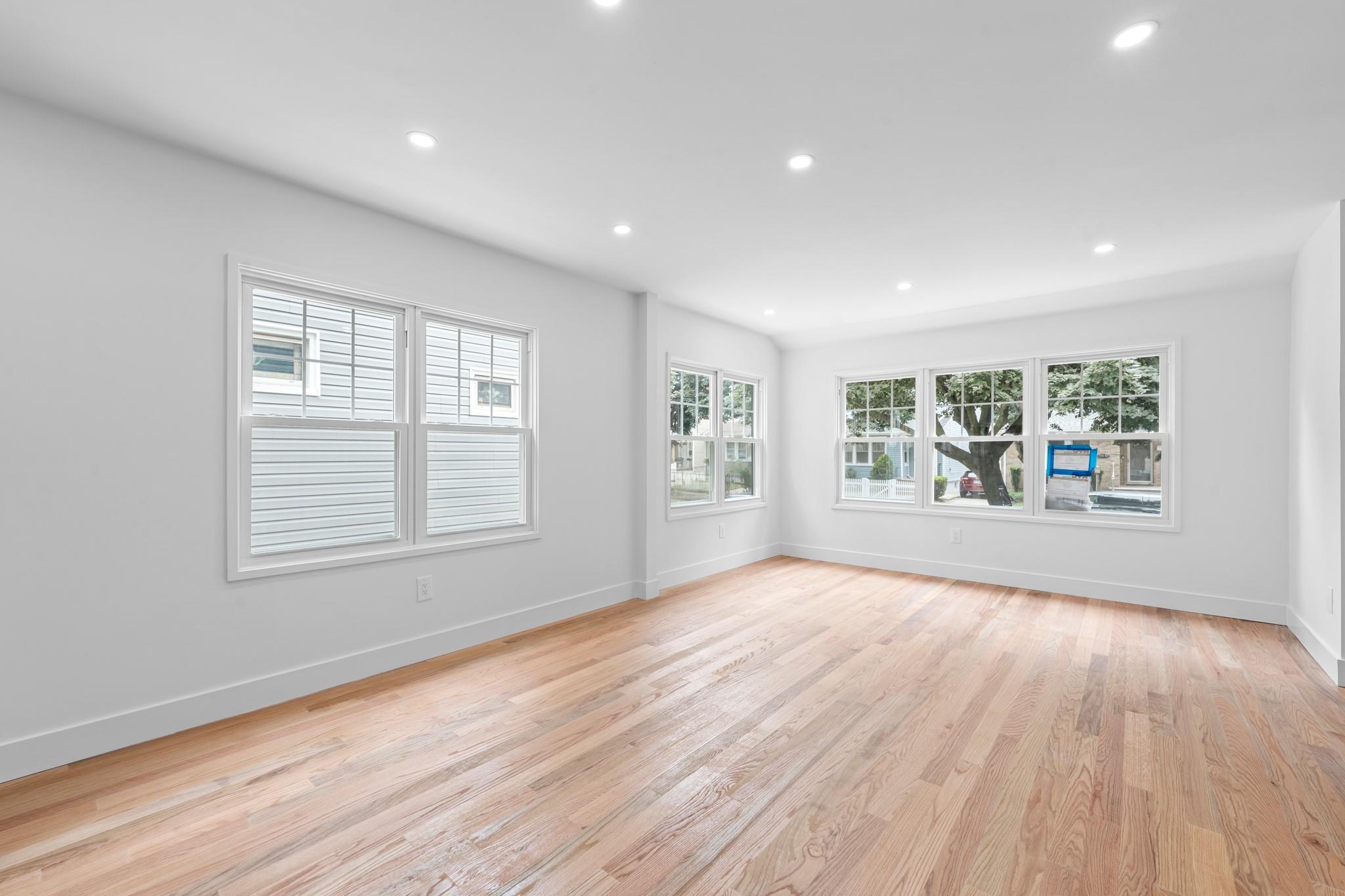 Single Family Weller  Queens, NY 11422, MLS-886286-3