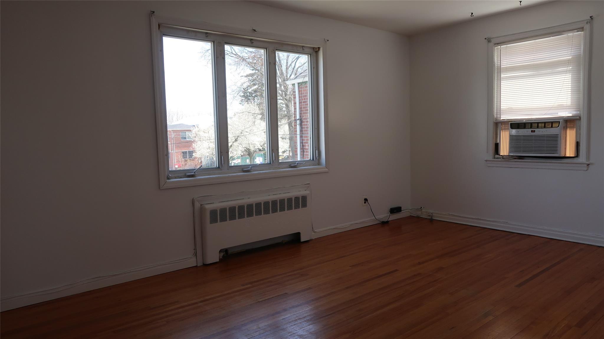 Apartment Commonwealth  Queens, NY 11426, MLS-886307-2