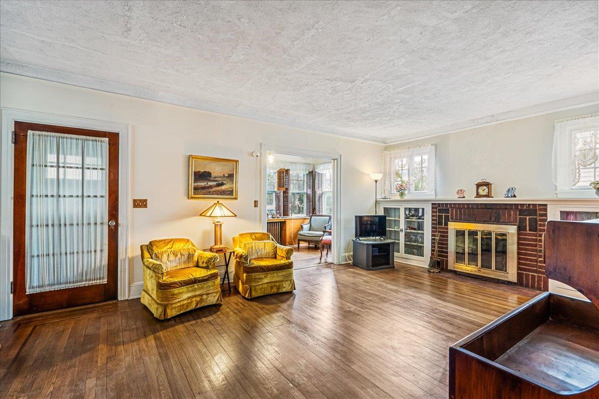 Single Family Cryders  Queens, NY 11357, MLS-886312-7