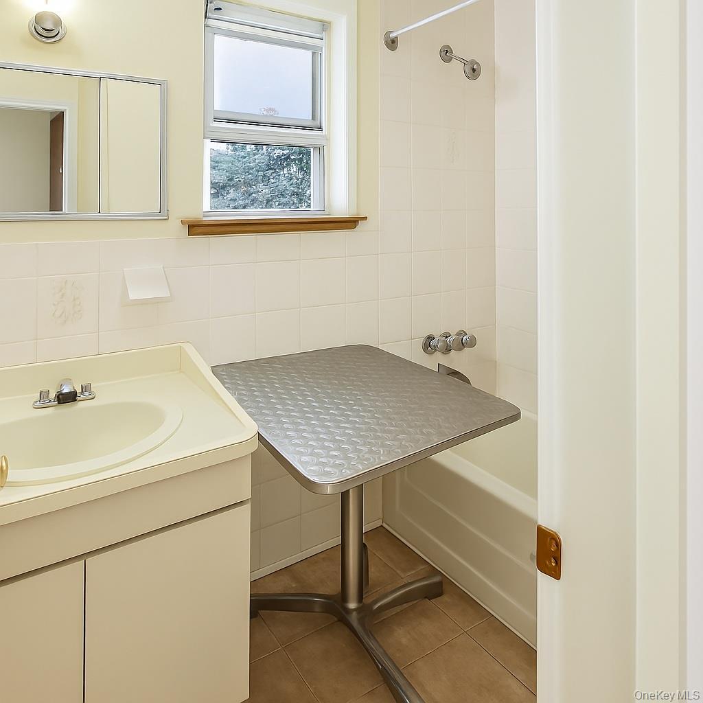 Single Family Matilda  Bronx, NY 10470, MLS-886340-17