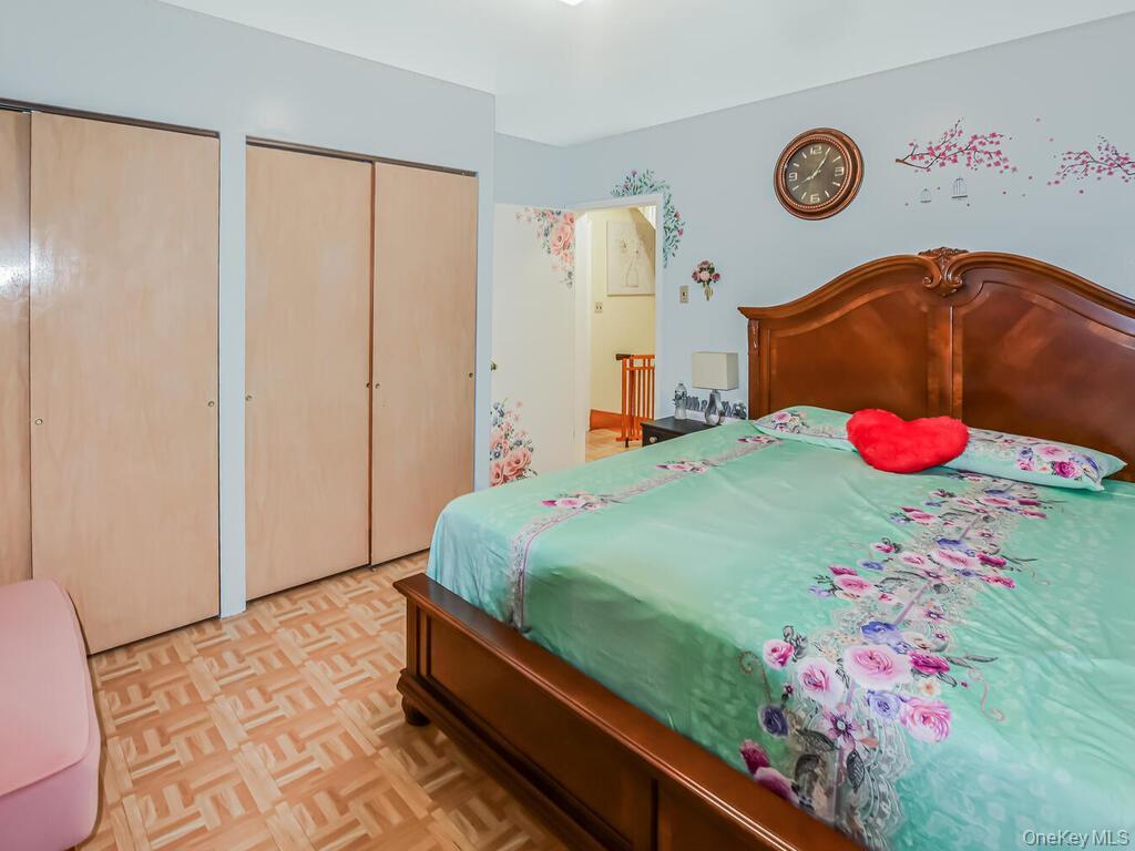 Single Family Matilda  Bronx, NY 10470, MLS-886340-9